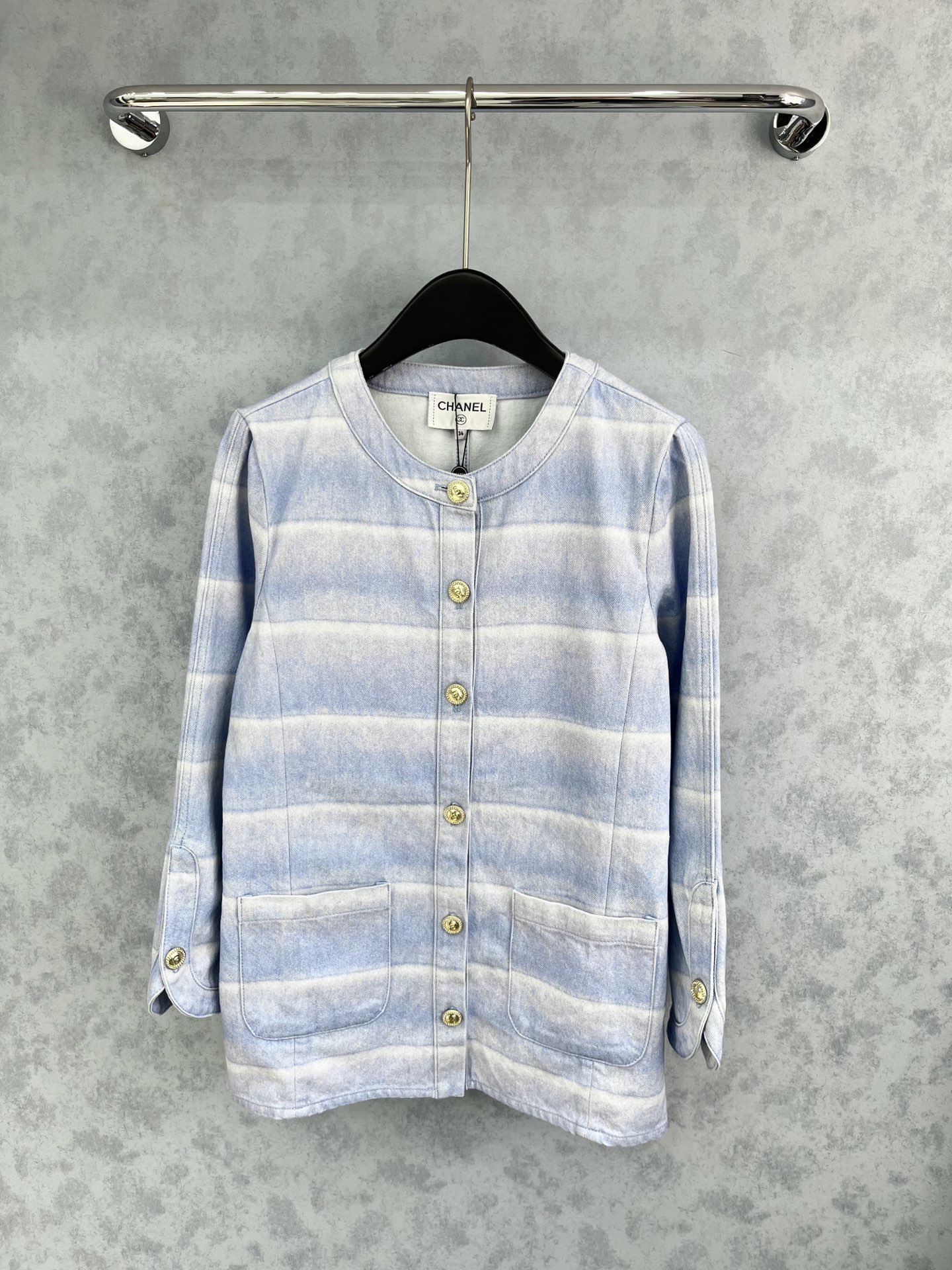 🛒𝐍𝐄𝐖 · 𝟐𝟎𝟐5/爆款现货【原版订制】 Cha*｜25经典条纹渐变色牛仔外套 工艺款 高端设计 进