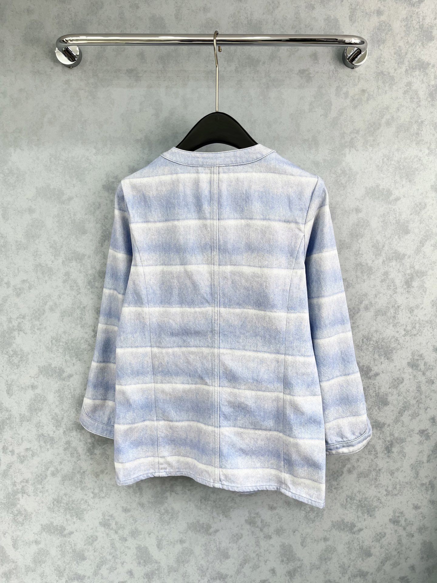 🛒𝐍𝐄𝐖 · 𝟐𝟎𝟐5/爆款现货【原版订制】 Cha*｜25经典条纹渐变色牛仔外套 工艺款 高端设计 进