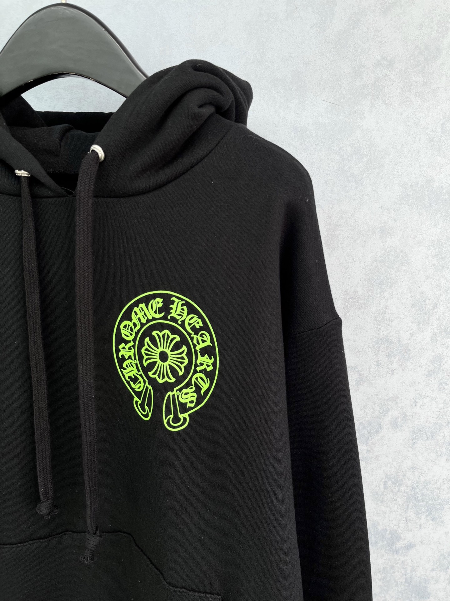 🛒𝐍𝐄𝐖 · 𝟐𝟎𝟐5/爆款现货【原版定制】克罗星*｜25经典带帽印花加绒卫衣干净利落的裁剪，落肩宽松慵