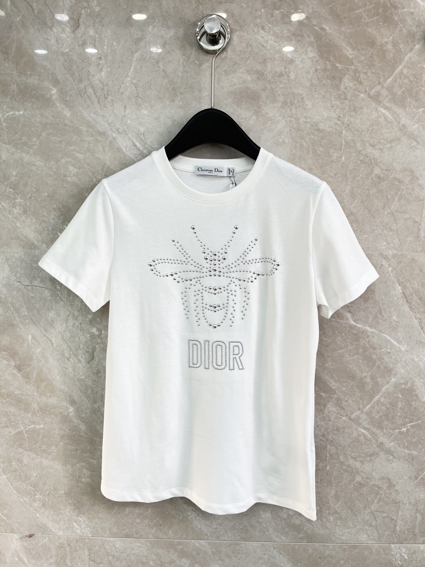 🛒𝐍𝐄𝐖 · 𝟐𝟎𝟐5/爆款现货原单品质 Dio*｜25新品刺绣烫钻短袖T恤精致宽松版型上身巨显瘦！男女