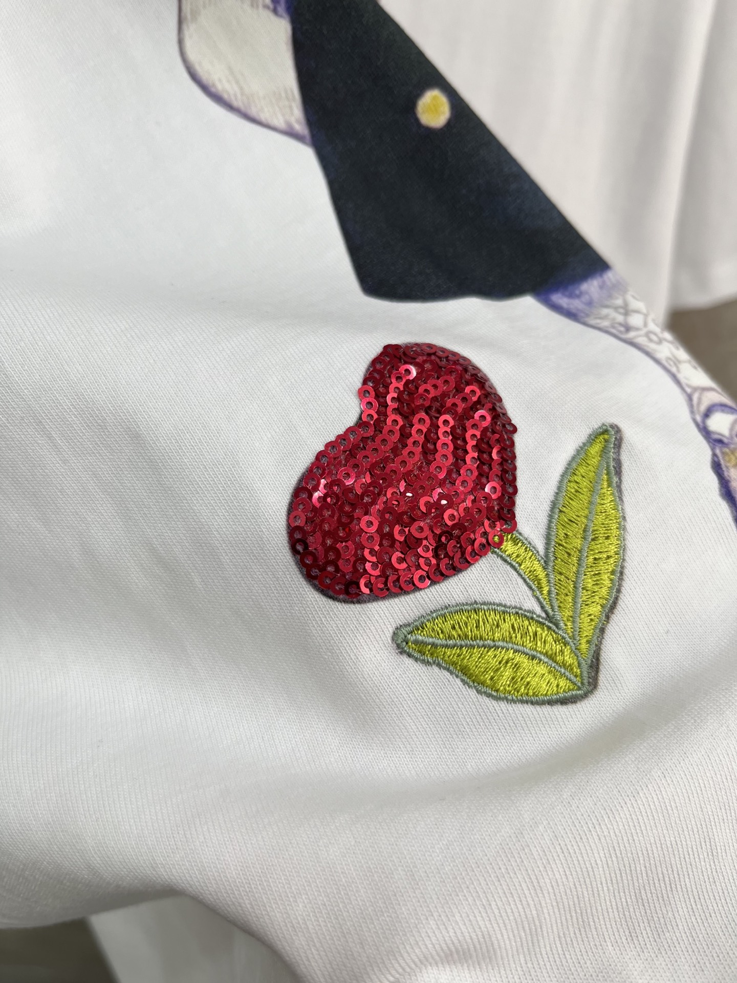 🛒𝐍𝐄𝐖 · 𝟐𝟎𝟐5/爆款现货原单品质 Guc*｜25新品印花刺绣短袖T恤宽松版型上身巨显瘦！定制最新