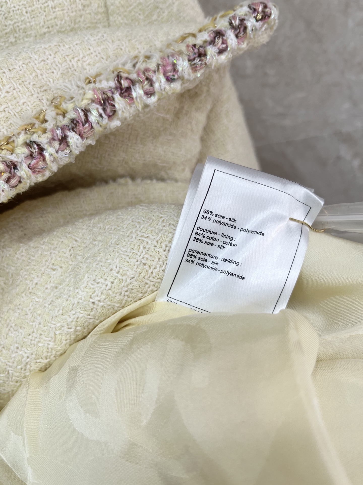 🛒𝐍𝐄𝐖 · 𝟐𝟎𝟐6/爆款现货原单品质 Cha*｜26早春新品粗花呢圆领外套混色纱线设计 大工厂订制！