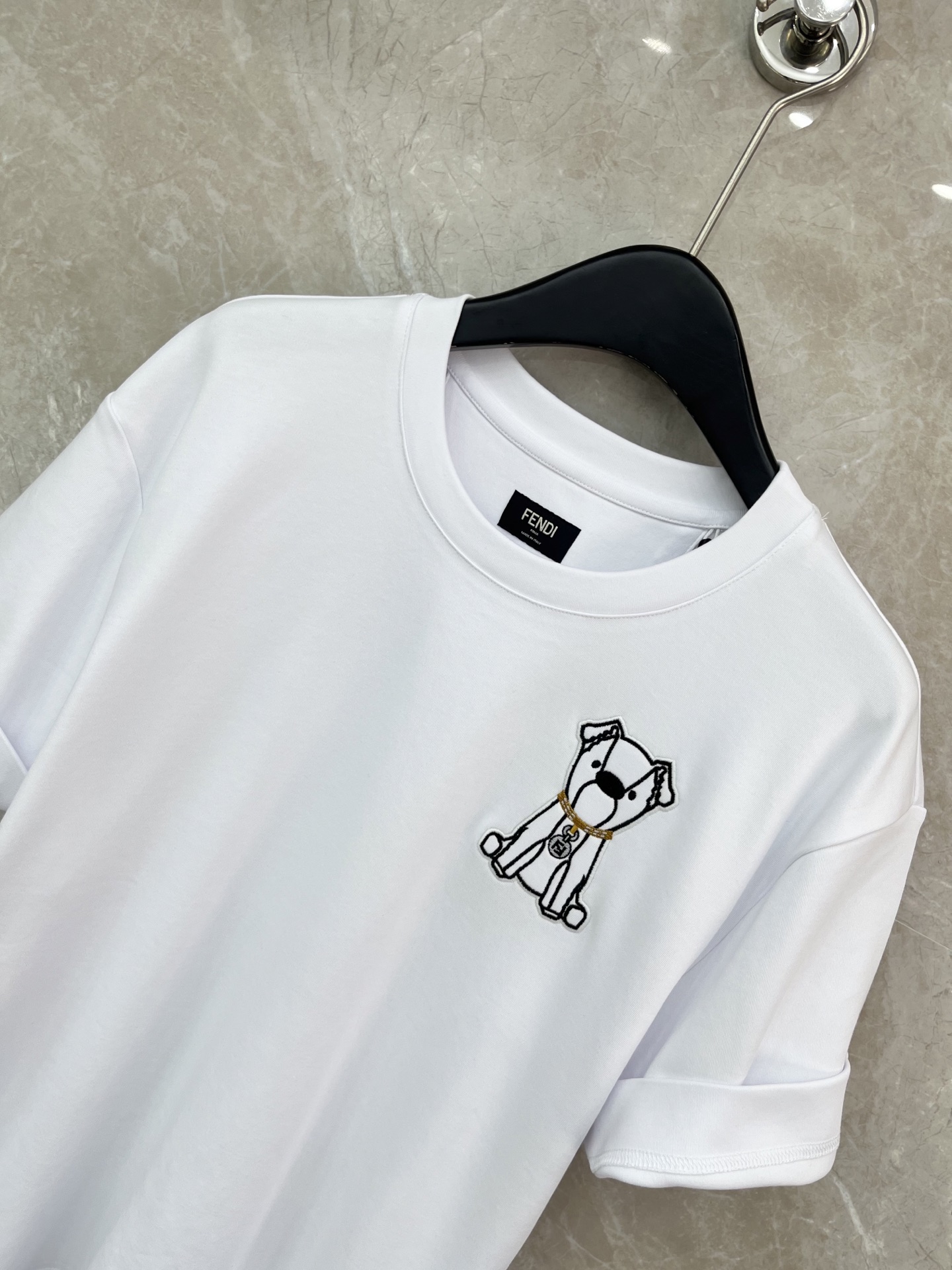 🛒𝐍𝐄𝐖 · 𝟐𝟎𝟐6/爆款现货原单品质 Fend*｜26新品刺绣短袖T恤精致宽松版型上身巨百搭定制最新