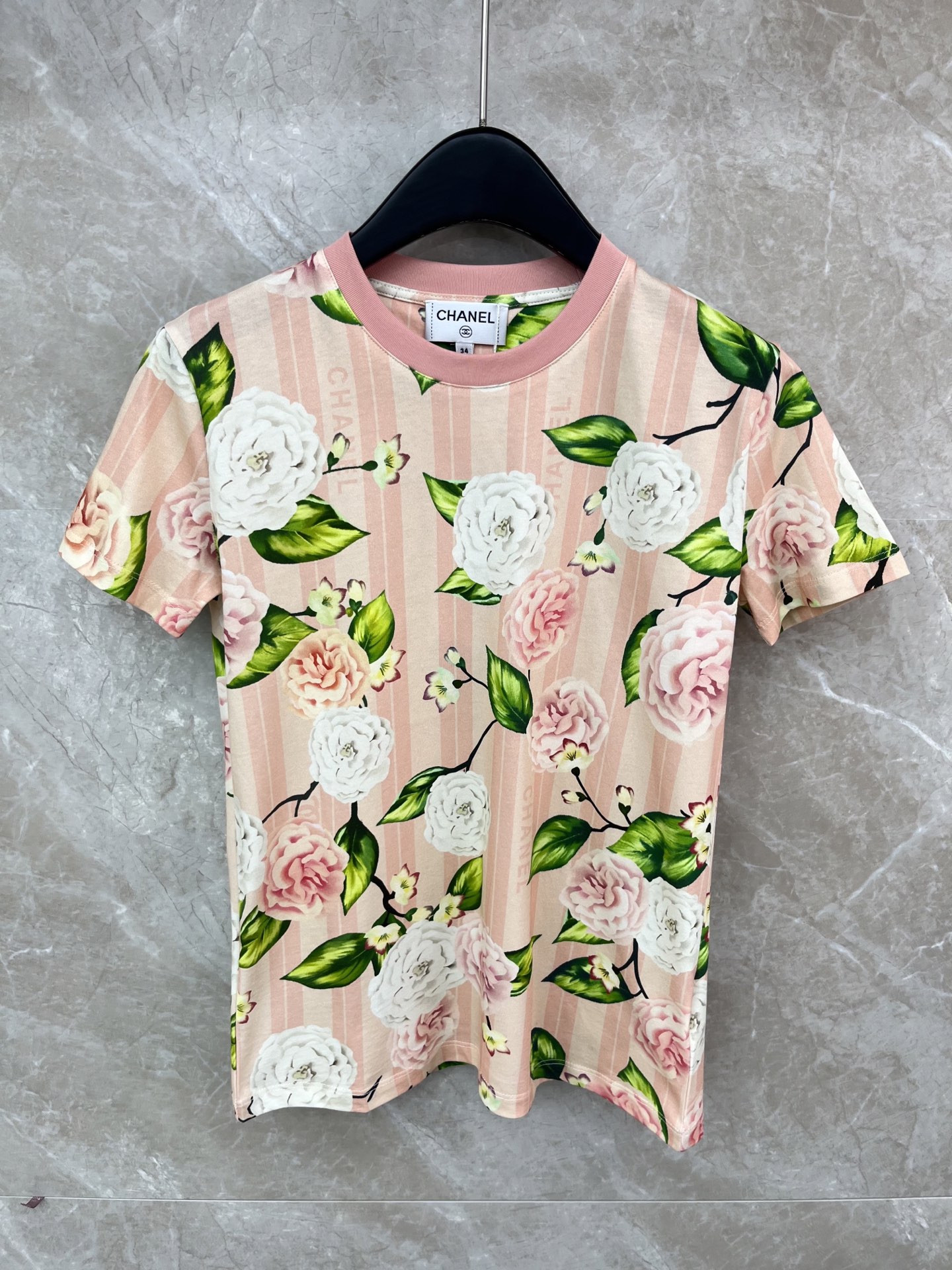 🛒𝐍𝐄𝐖 · 𝟐𝟎𝟐6/爆款现货原单品质 Chane*｜精致工艺印花短袖T恤高订面料 亲肤透气舒适标志性