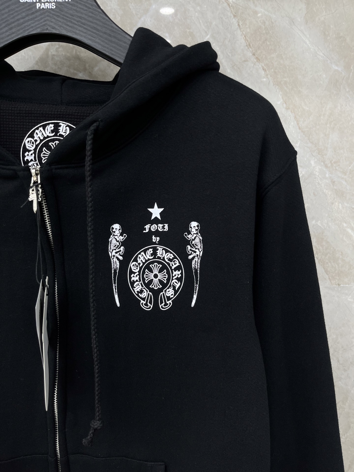 🛒𝐍𝐄𝐖 · 𝟐𝟎𝟐5/爆款现货原单品质 克罗星｜25带帽双层新品外套高端定制棉质面料 撞色印花重工设计