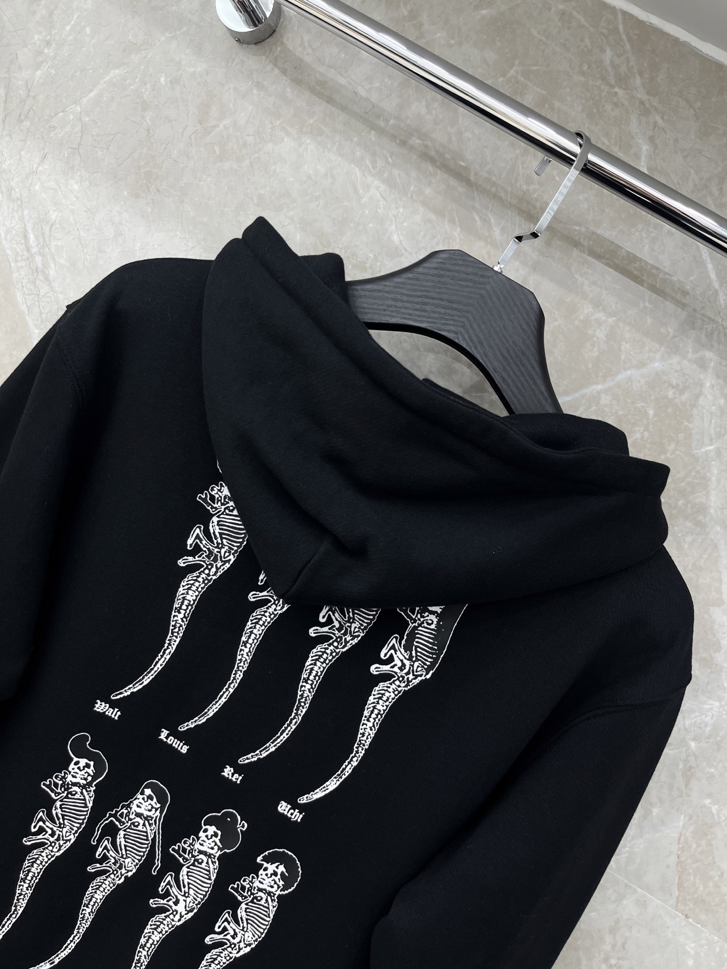 🛒𝐍𝐄𝐖 · 𝟐𝟎𝟐5/爆款现货原单品质 克罗星｜25带帽双层新品外套高端定制棉质面料 撞色印花重工设计