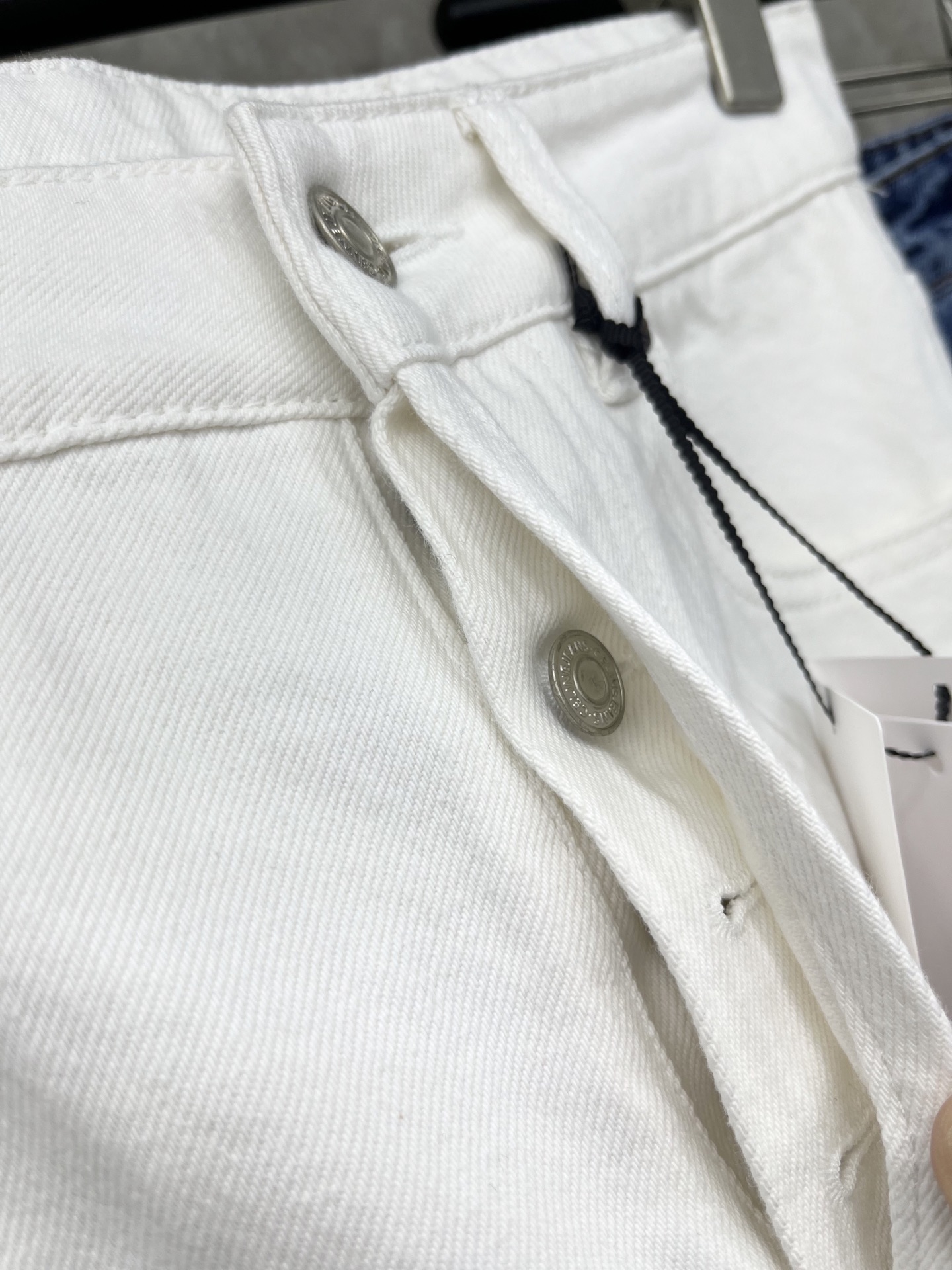 🛒𝐍𝐄𝐖 · 𝟐𝟎𝟐5/爆款现货【原版订制】 Celin*｜25经典排扣式牛仔裤 工艺款 高端设计 进口