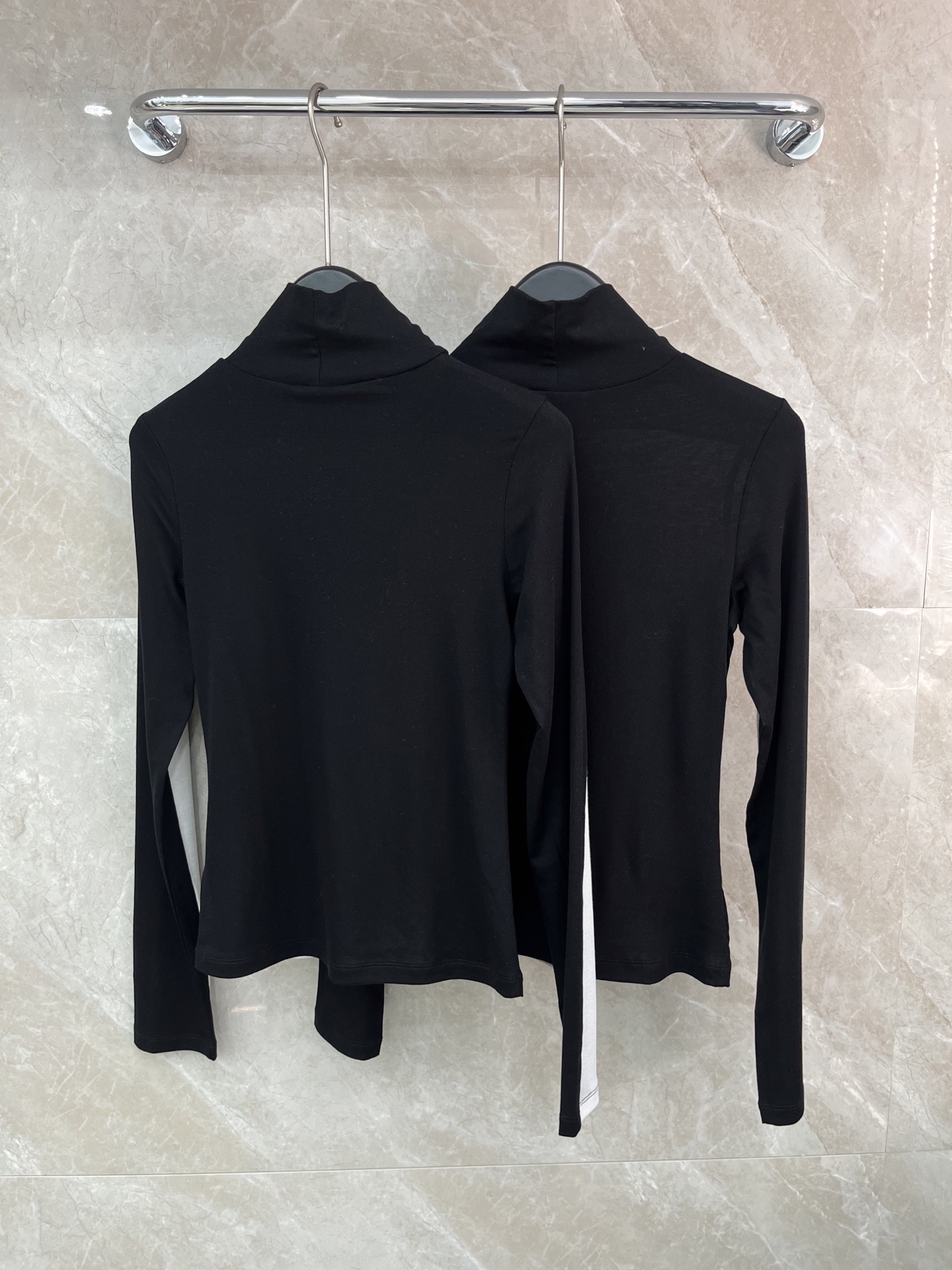 🛒𝐍𝐄𝐖 · 𝟐𝟎𝟐5/爆款现货原单品质 Cha*｜2025新款高弹力打底衫云感舒适的系列！上身的触感谁