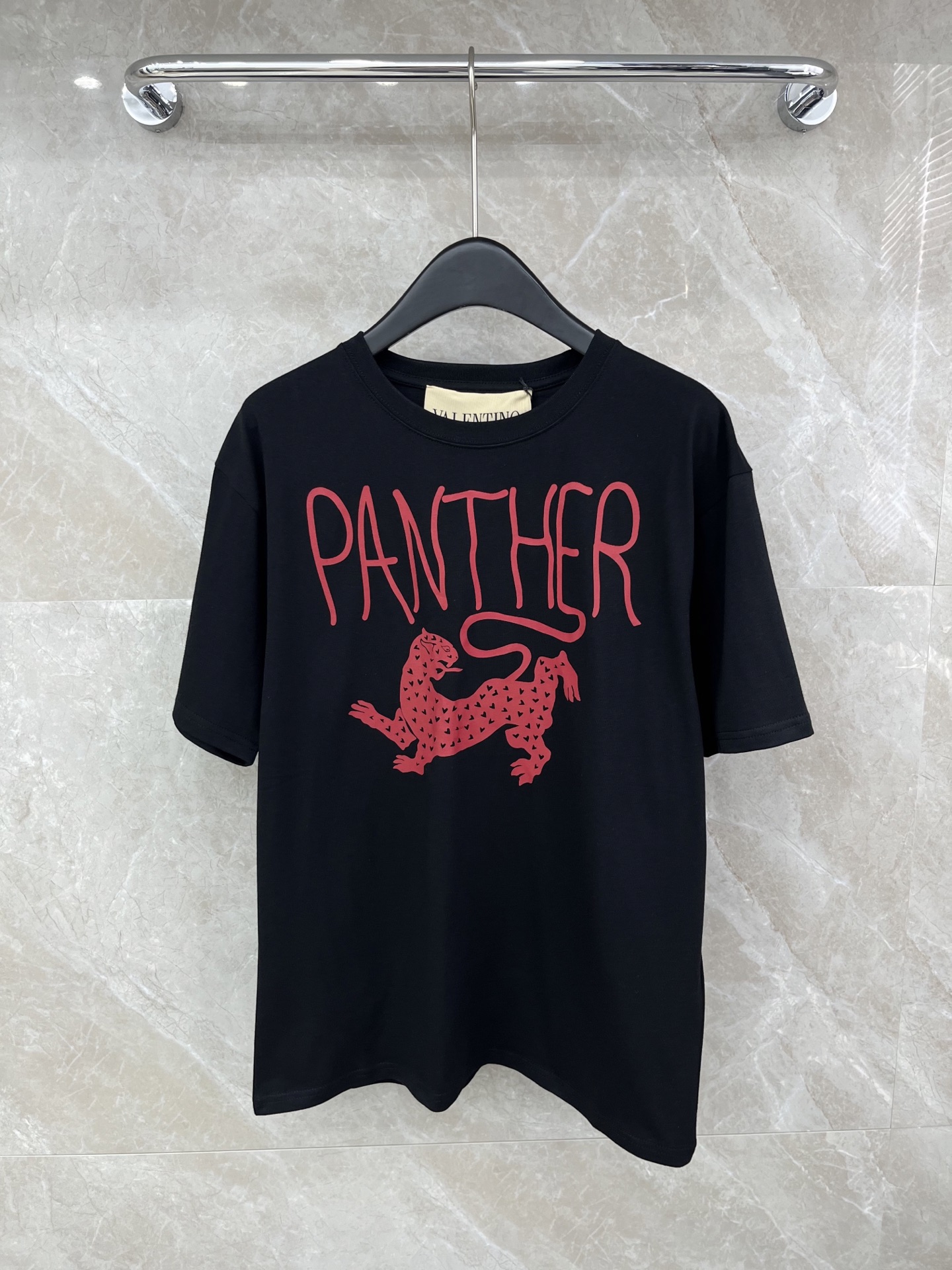 🛒𝐍𝐄𝐖 · 𝟐𝟎𝟐6/爆款现货原单品质 Valenti*｜精致印花短袖T恤高订面料 亲肤透气舒适标志性