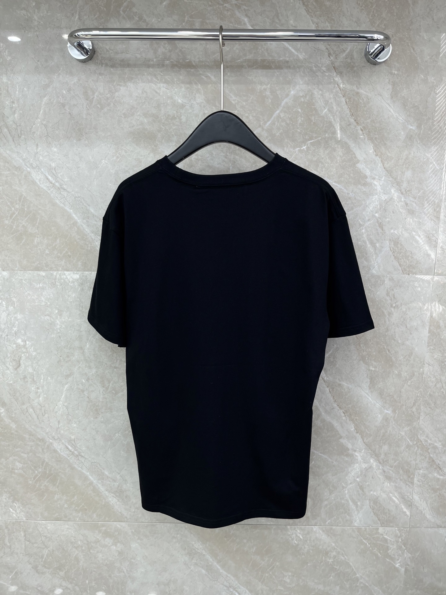 🛒𝐍𝐄𝐖 · 𝟐𝟎𝟐6/爆款现货原单品质 Valenti*｜精致印花短袖T恤高订面料 亲肤透气舒适标志性