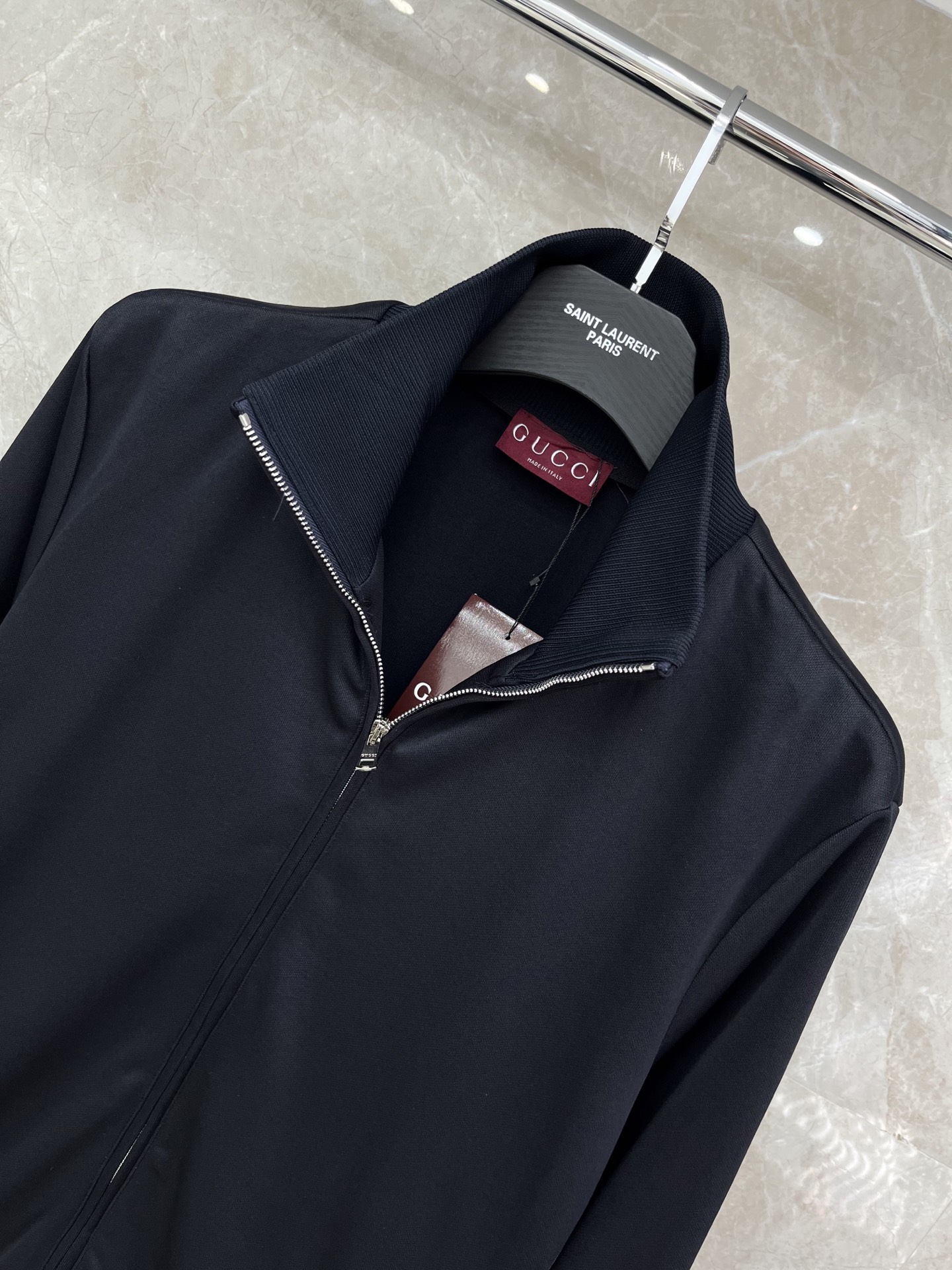 🛒𝐍𝐄𝐖 · 𝟐𝟎𝟐6/爆款现货原单品质 Gucc*｜26早春立领织带撞色外套代购爆款 非常实用经典的单