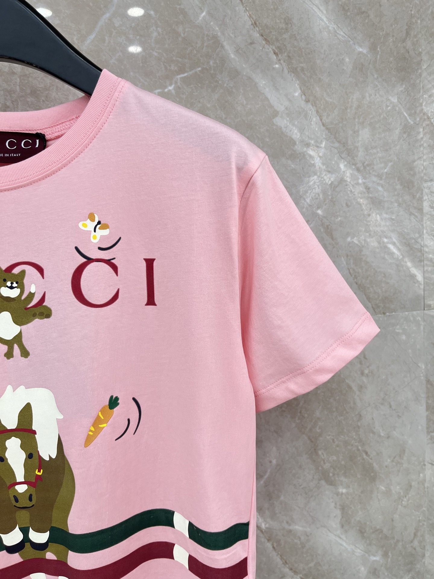 🛒𝐍𝐄𝐖 · 𝟐𝟎𝟐6/爆款现货原单品质 Gucc*｜精致印花短袖T恤高订面料 亲肤透气舒适标志性字母图