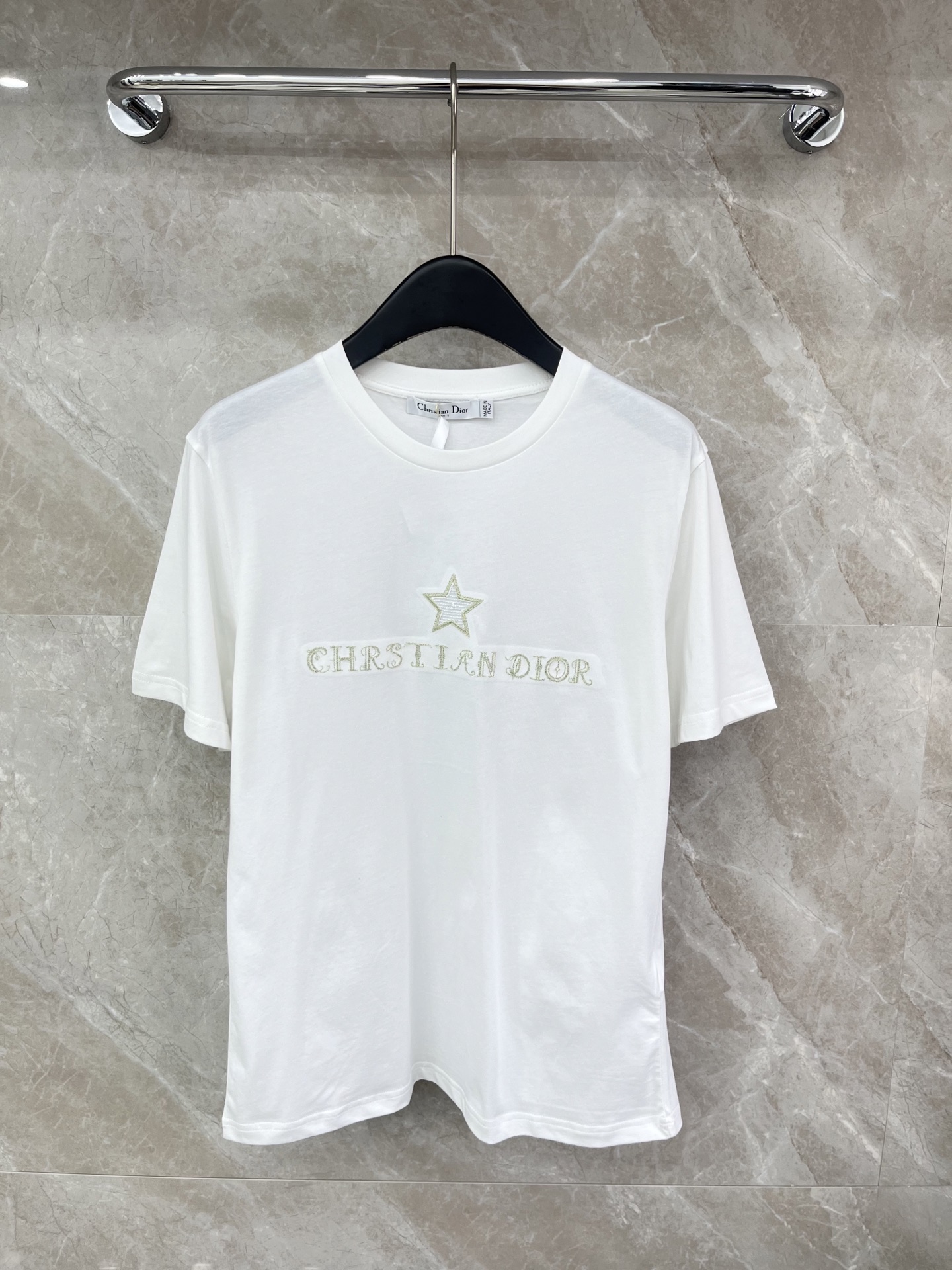 🛒𝐍𝐄𝐖 · 𝟐𝟎𝟐6/爆款现货原单品质 Dio *｜精致刺绣短袖T恤高订面料 亲肤透气舒适标志性字母图