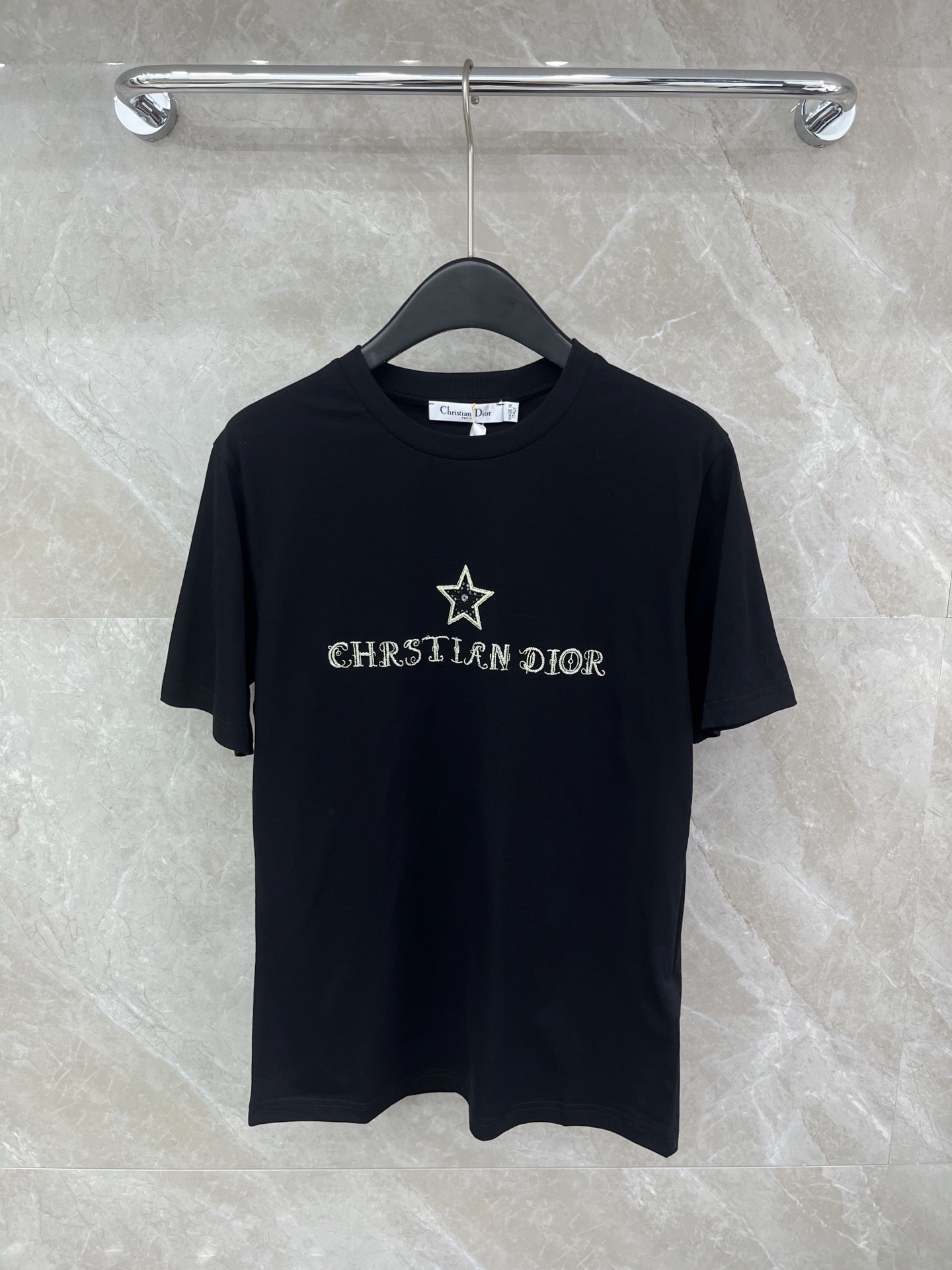 🛒𝐍𝐄𝐖 · 𝟐𝟎𝟐6/爆款现货原单品质 Dio *｜精致刺绣短袖T恤高订面料 亲肤透气舒适标志性字母图