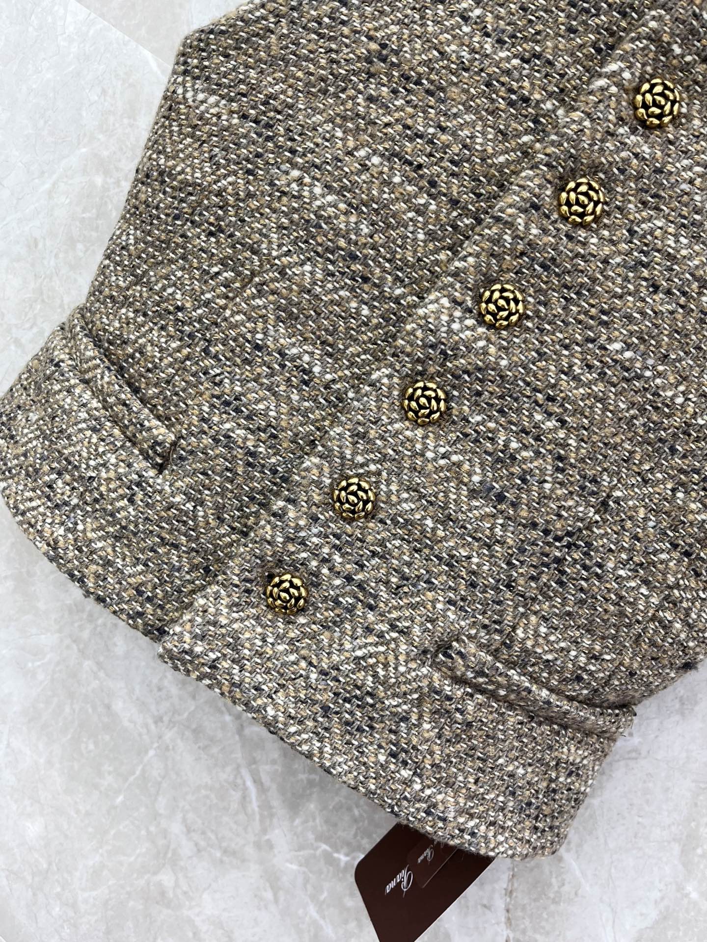 🛒𝐍𝐄𝐖 · 𝟐𝟎𝟐6/爆款现货原单品质 Lp*｜26早春新品粗花呢立领马甲外套混色纱线设计 大工厂订制