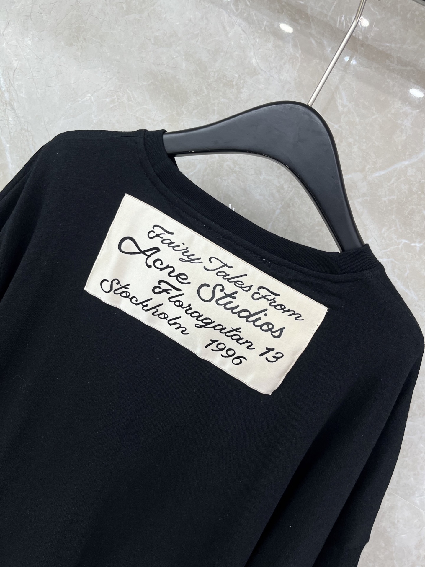 🛒𝐍𝐄𝐖 · 𝟐𝟎𝟐6/爆款现货【原版定制】𝐀𝐂𝐍𝐄 𝐒𝐓𝐔𝐃𝐈𝐎*｜26新款 贴布涂鸦字母T 美式辣妹