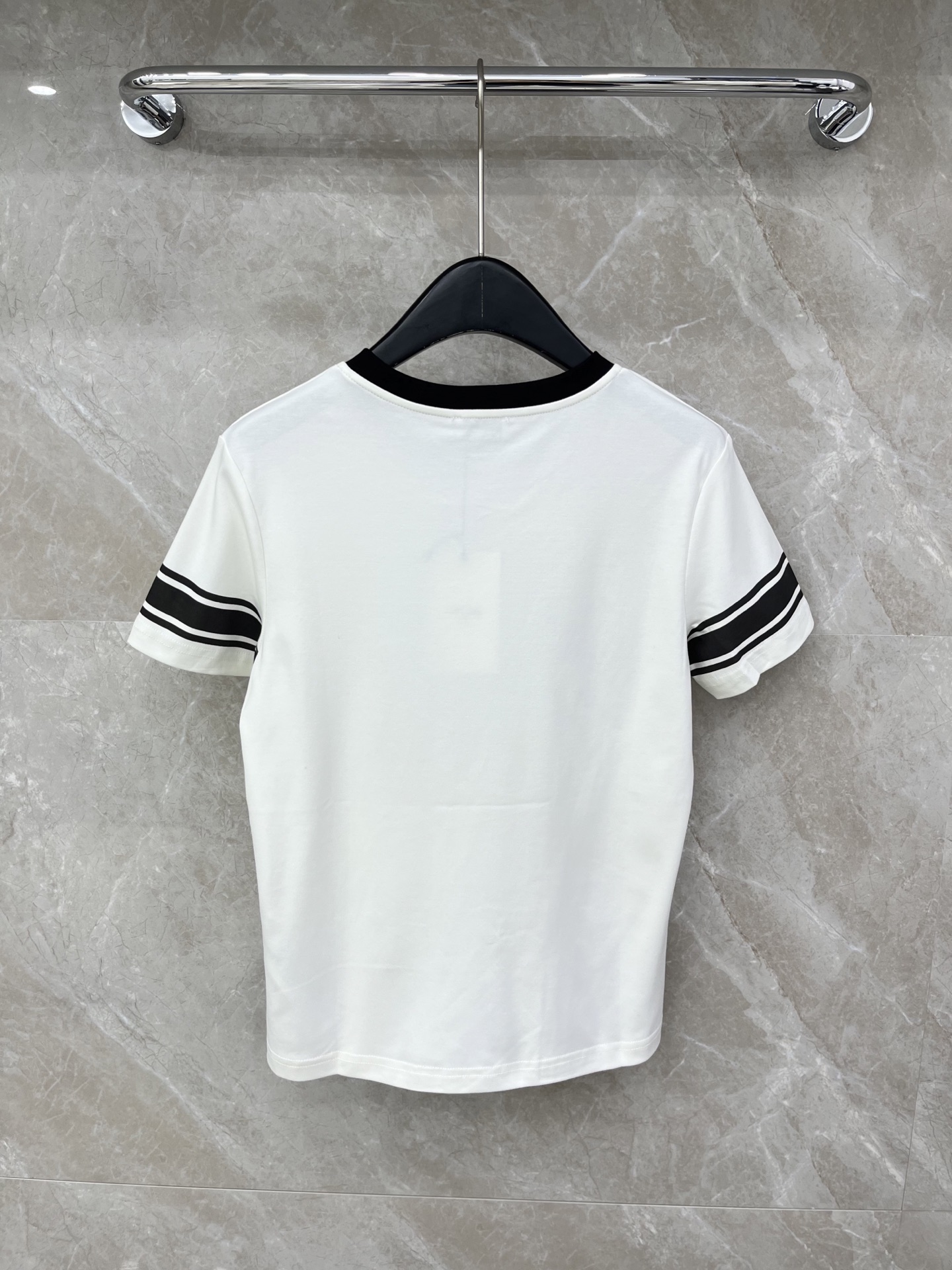 🛒𝐍𝐄𝐖 · 𝟐𝟎𝟐6/爆款现货原单品质 Celi*｜26新品图文印花短袖T恤精致宽松版型上身巨显瘦！定