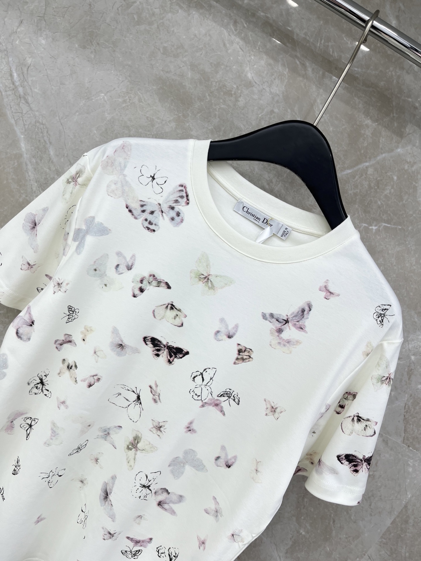 🛒𝐍𝐄𝐖 · 𝟐𝟎𝟐6/爆款现货原单品质 Dio*｜26新品印花短袖T恤精致宽松版型上身巨显瘦！定制最新