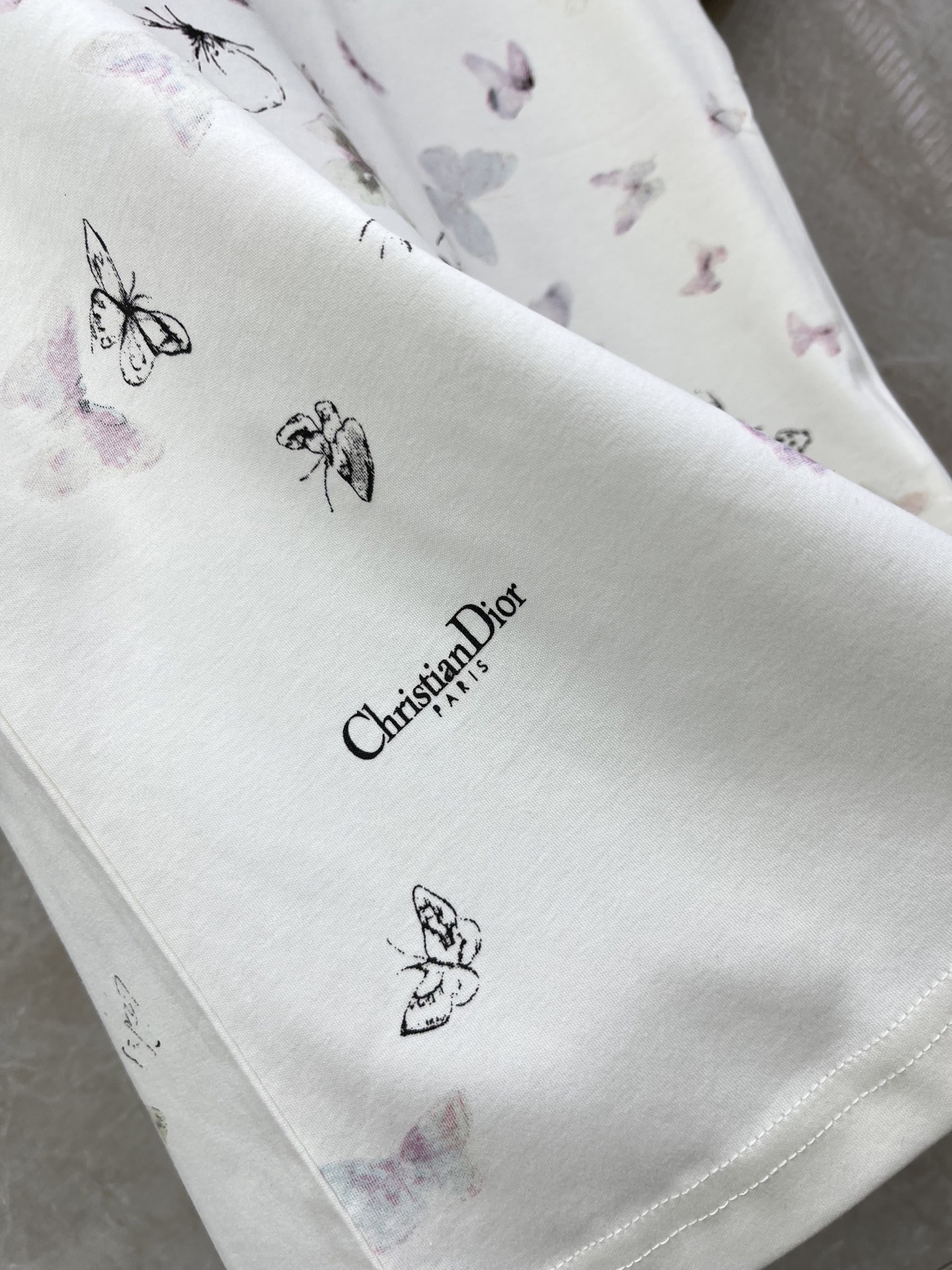 🛒𝐍𝐄𝐖 · 𝟐𝟎𝟐6/爆款现货原单品质 Dio*｜26新品印花短袖T恤精致宽松版型上身巨显瘦！定制最新