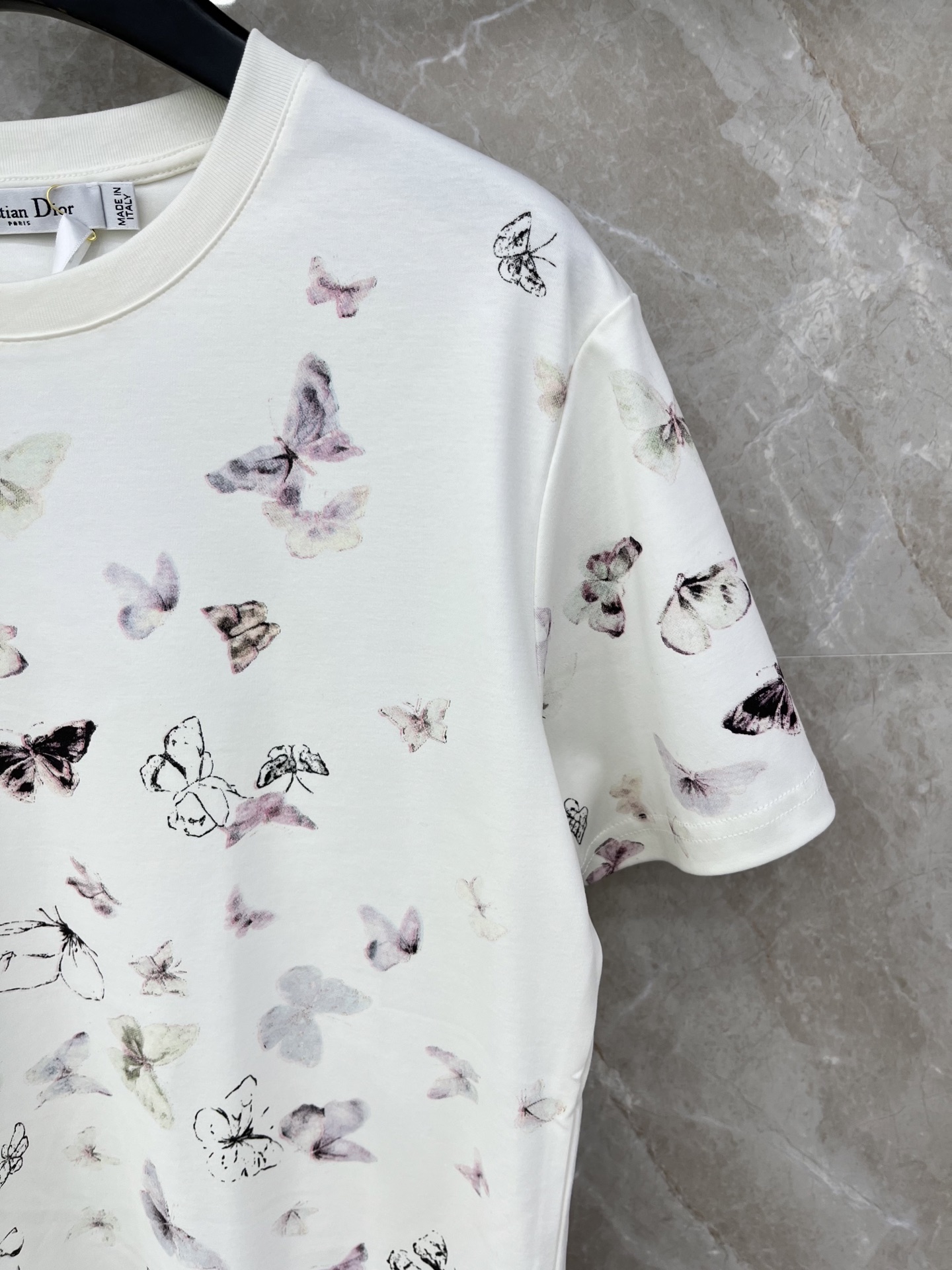 🛒𝐍𝐄𝐖 · 𝟐𝟎𝟐6/爆款现货原单品质 Dio*｜26新品印花短袖T恤精致宽松版型上身巨显瘦！定制最新