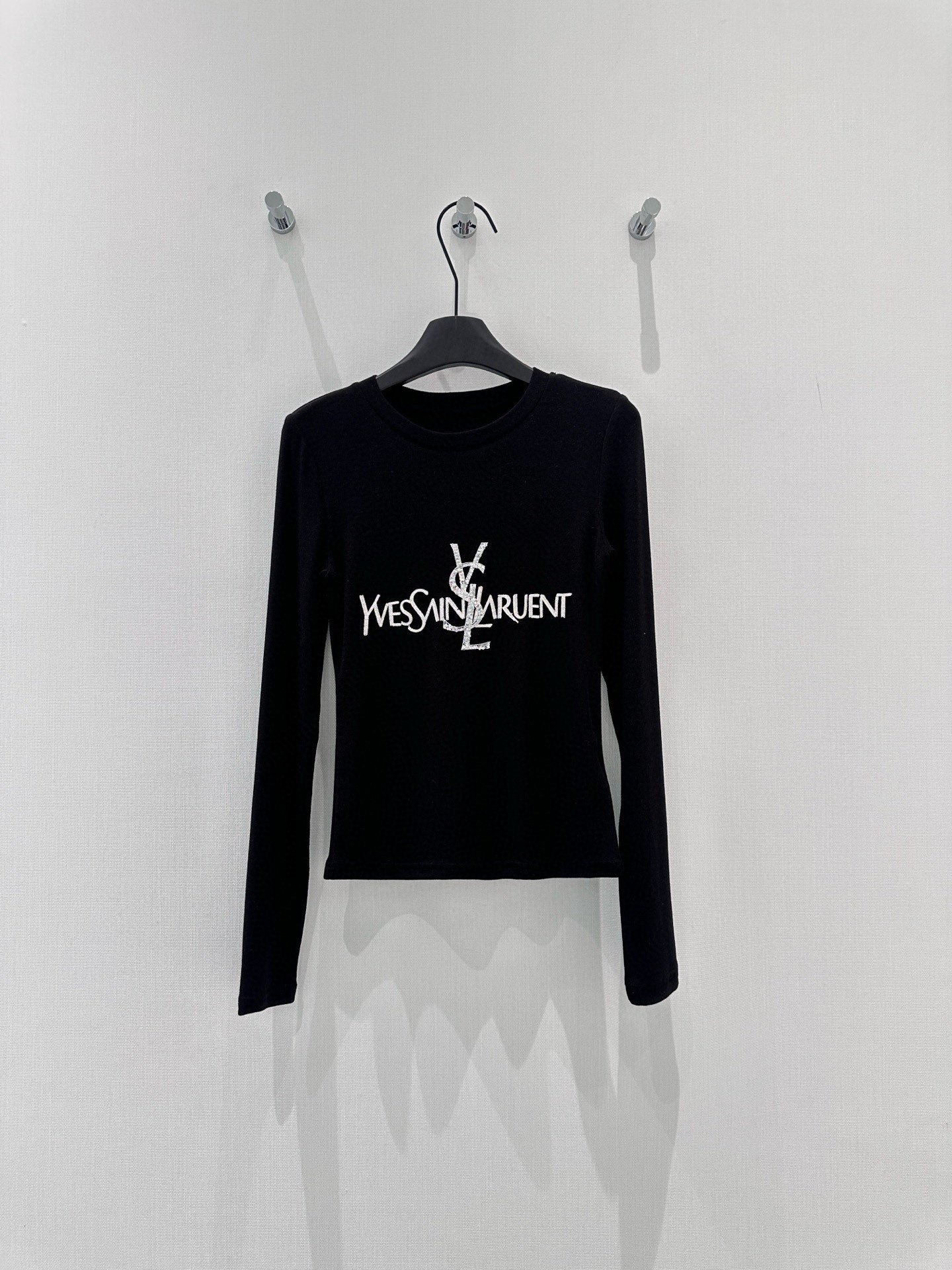 🛒𝐍𝐄𝐖 · 𝟐𝟎𝟐6/爆款现货设计师 原创｜2026新款长袖T云感舒适的系列！上身的触感谁穿谁知道的舒