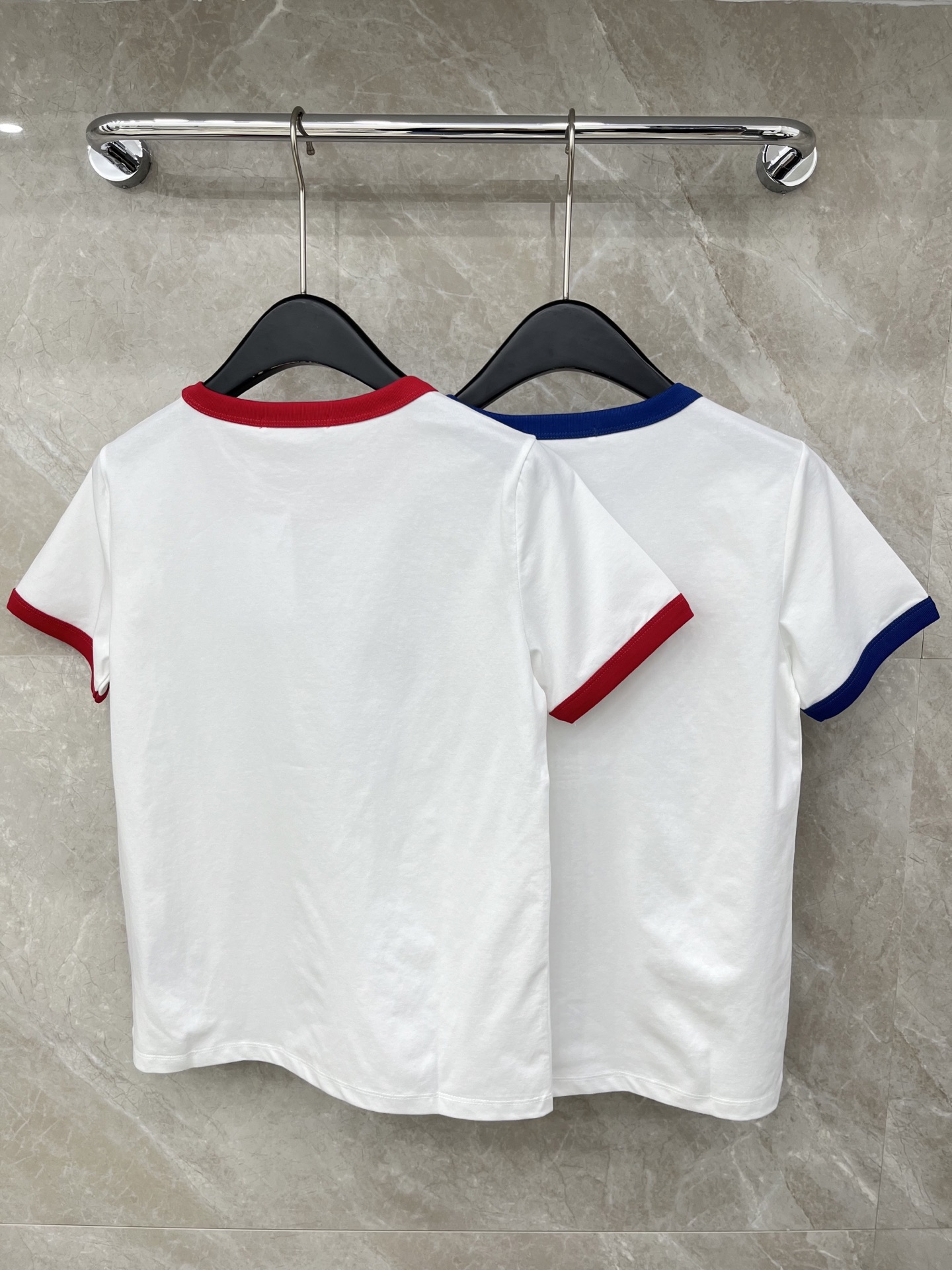 🛒𝐍𝐄𝐖 · 𝟐𝟎𝟐6/爆款现货原单品质 Dio*｜26新品植绒短袖T恤精致宽松版型上身巨显瘦！定制最新