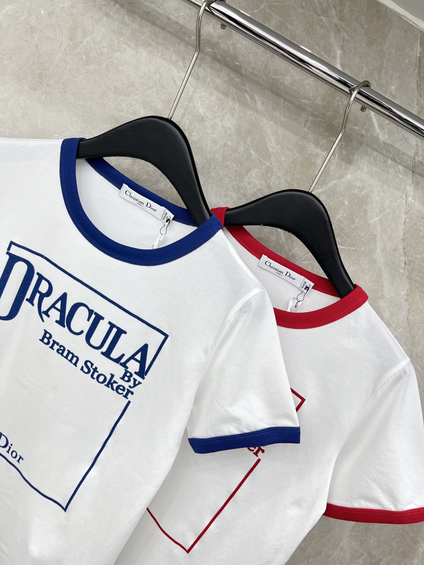 🛒𝐍𝐄𝐖 · 𝟐𝟎𝟐6/爆款现货原单品质 Dio*｜26新品植绒短袖T恤精致宽松版型上身巨显瘦！定制最新