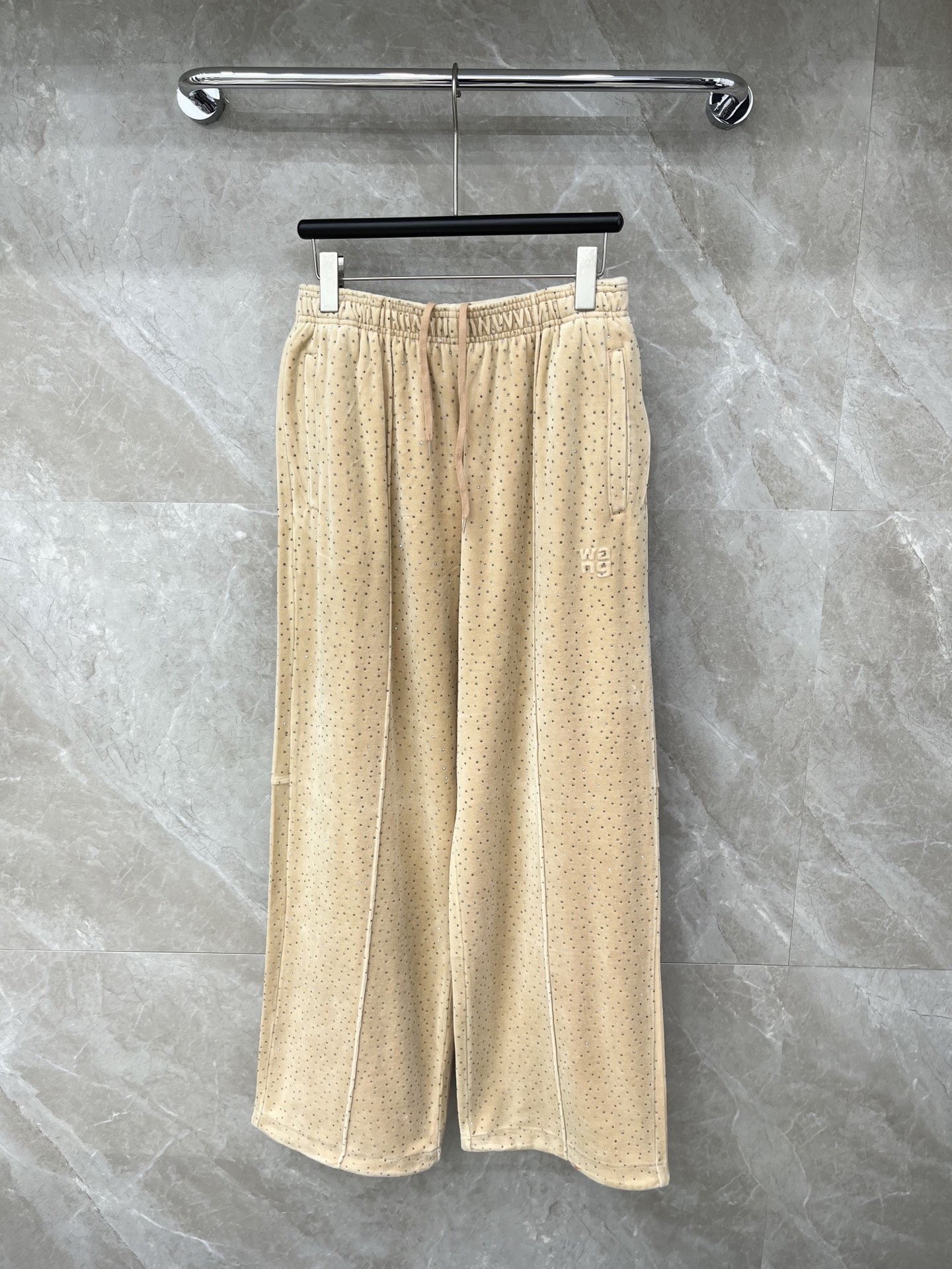 🛒𝐍𝐄𝐖 · 𝟐𝟎𝟐6/爆款现货【原版定制】Alex*｜抽绳丝绒烫钻长裤 系列款精致千金风穿搭 高腰版型