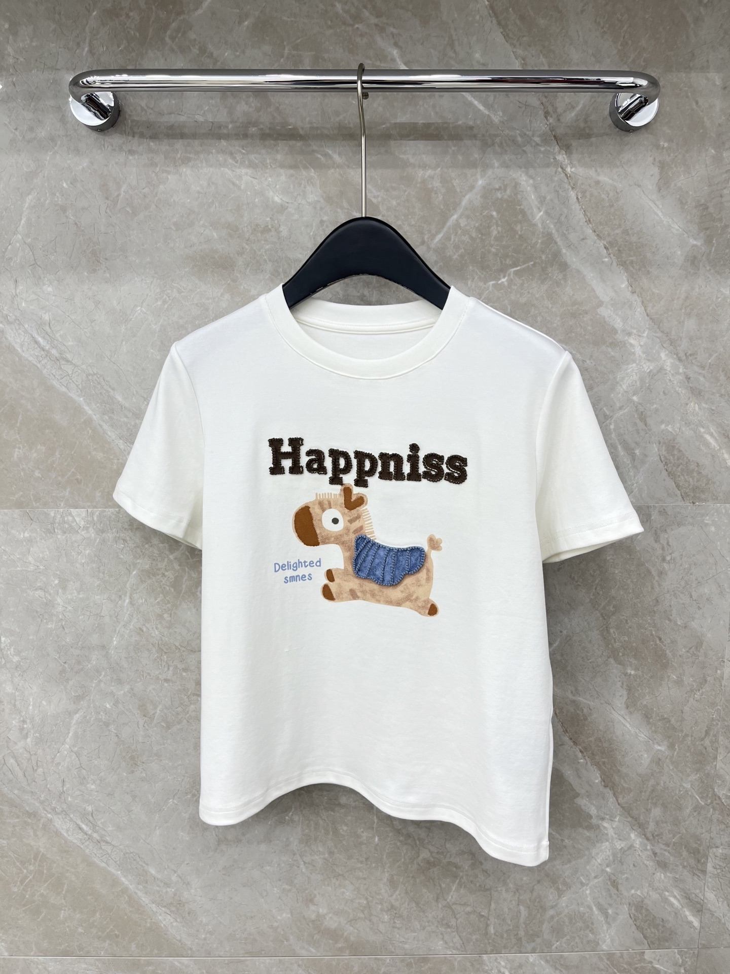 🛒𝐍𝐄𝐖 · 𝟐𝟎𝟐6/爆款现货原单品质 小众*｜26马年限定新品重工立体刺绣短袖T恤精致宽松版型上身巨