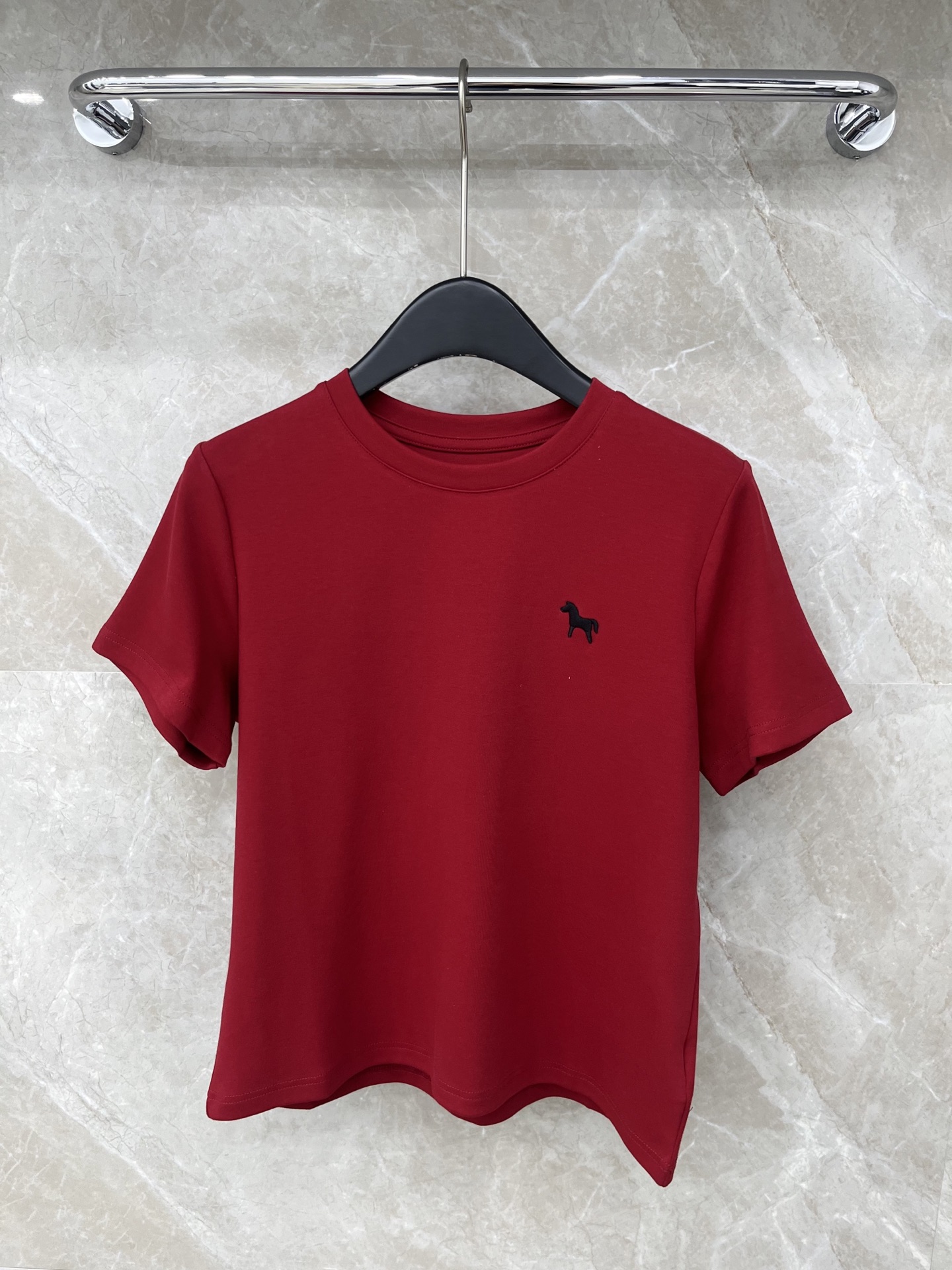 🛒𝐍𝐄𝐖 · 𝟐𝟎𝟐6/爆款现货原单品质 小众*｜26马年限定新品短袖T恤精致宽松版型上身巨显瘦！定制最