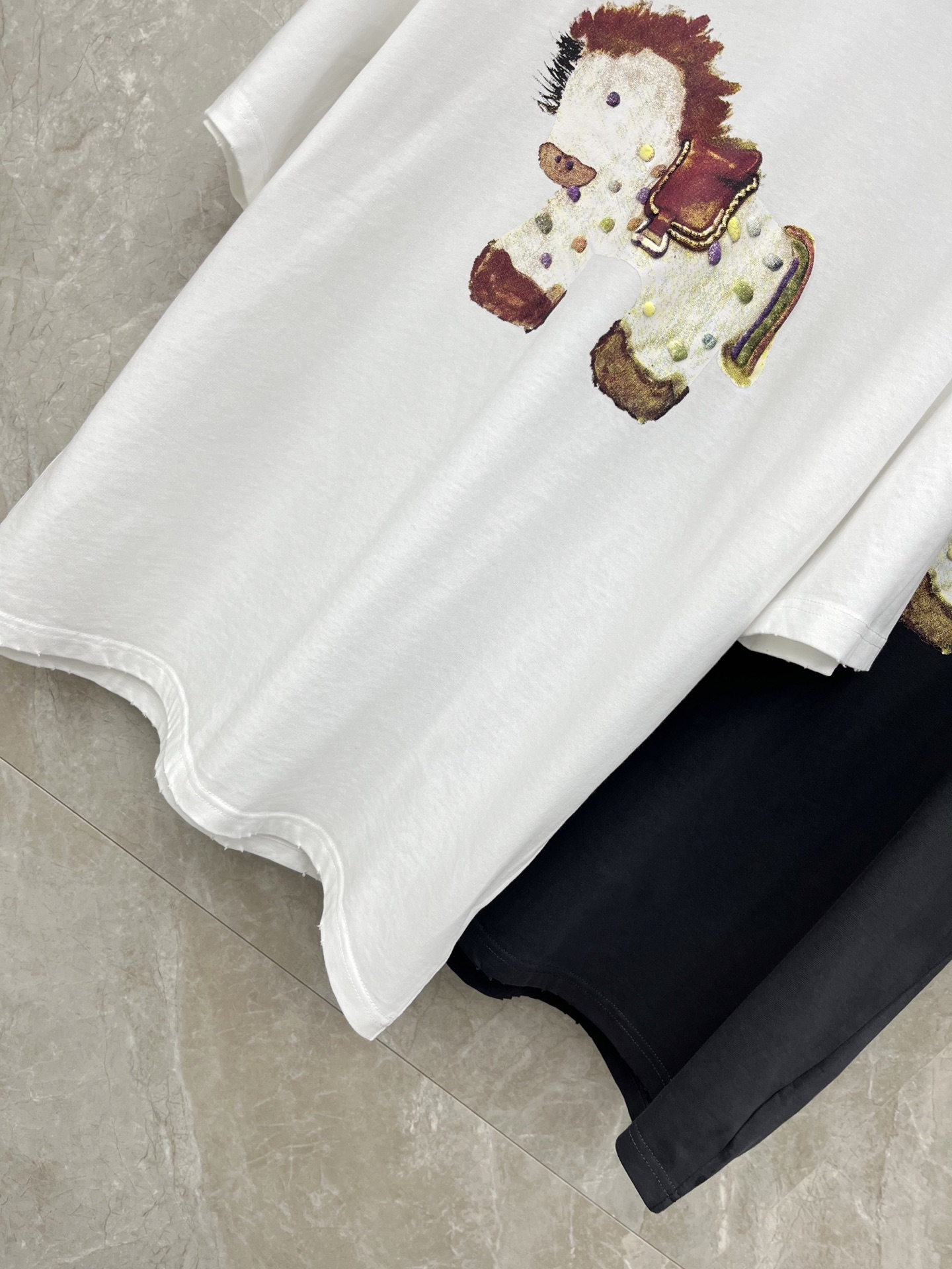 🛒𝐍𝐄𝐖 · 𝟐𝟎𝟐6/爆款现货原单品质 设计师*｜26新品气泡立体印花短袖T恤精致宽松版型上身巨显瘦！