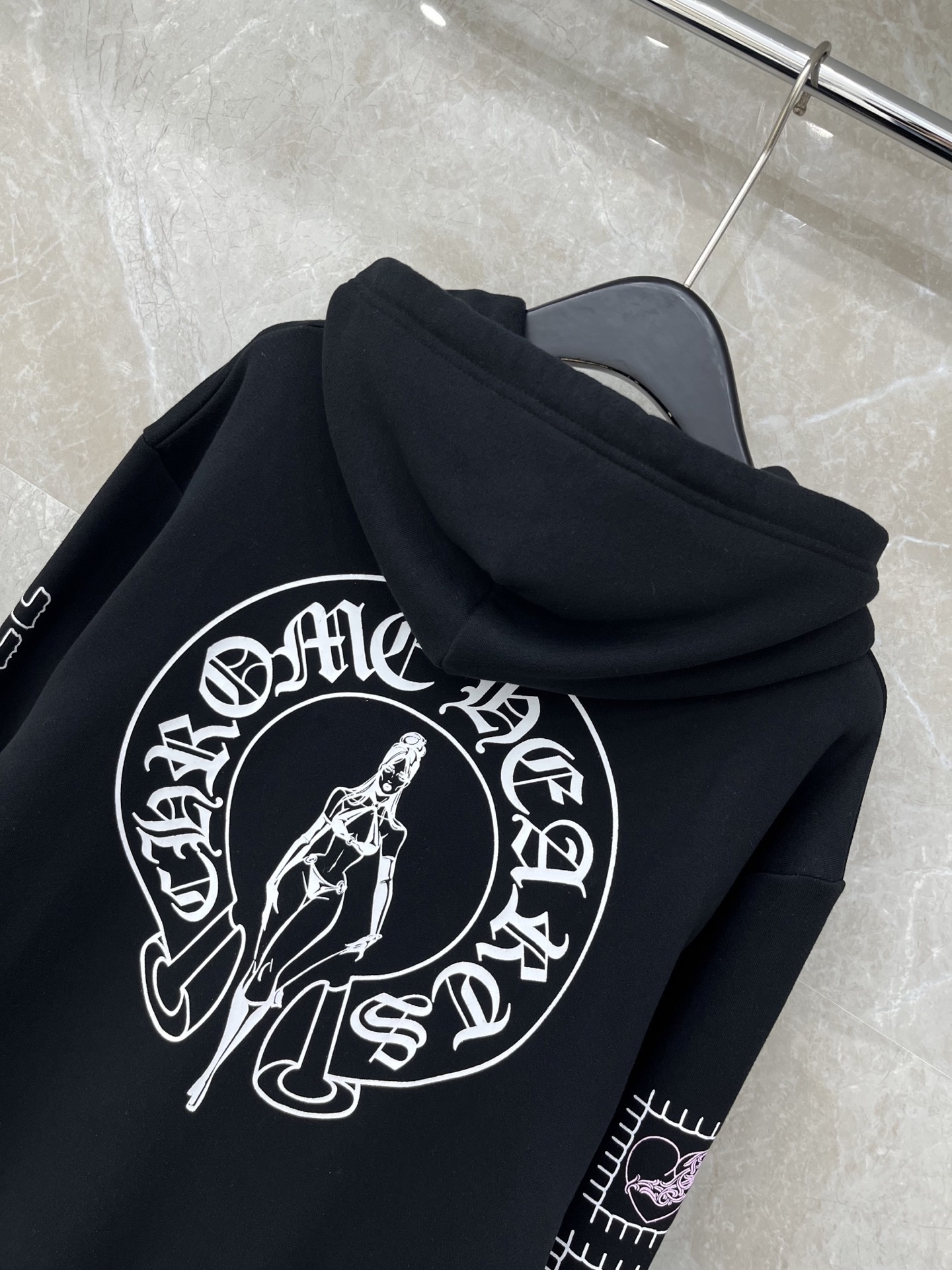 🛒𝐍𝐄𝐖 · 𝟐𝟎𝟐5/爆款现货原单品质 克罗星｜25带帽加绒印花新品外套高端定制棉质面料 撞色印花重工