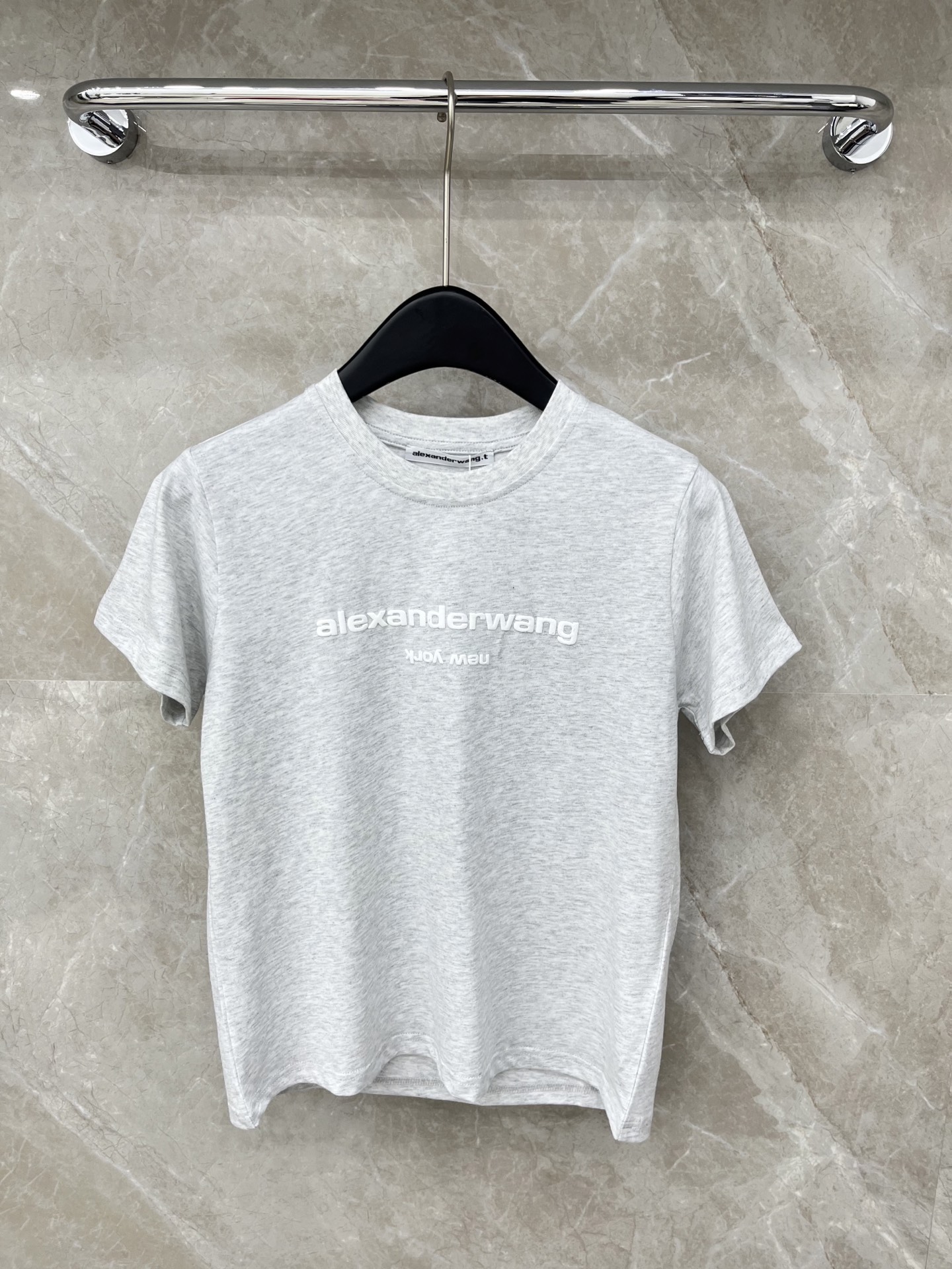 🛒𝐍𝐄𝐖 · 𝟐𝟎𝟐6/爆款现货【原版定制】 Alex*｜2026新品圆领短版短袖𝑇𝑒𝑒定制YB棉材质 