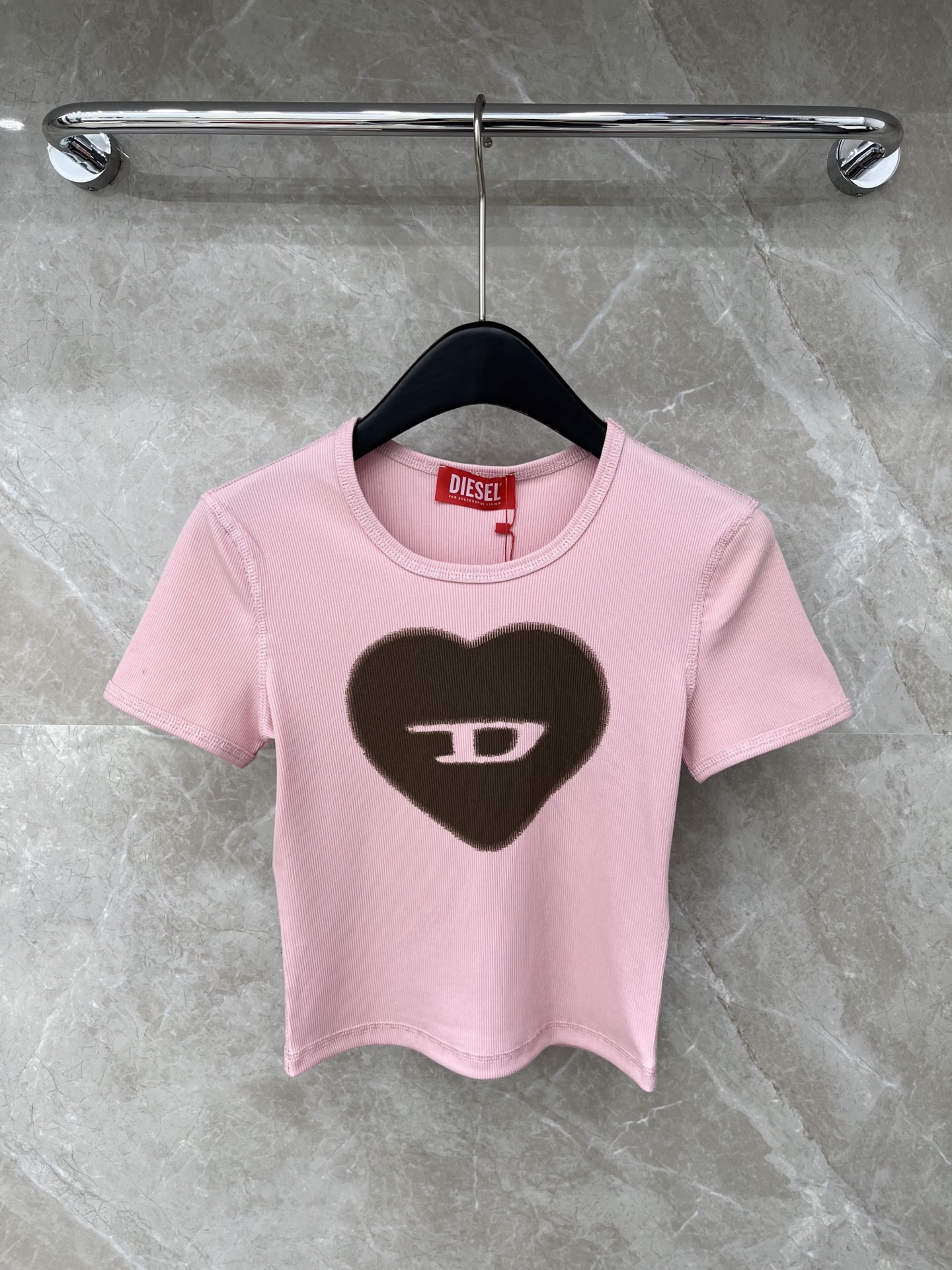 🛒𝐍𝐄𝐖 · 𝟐𝟎𝟐6/爆款现货【原版定制】 小众｜2026新品圆领短版短袖𝑇𝑒𝑒定制YB棉材质 透气舒