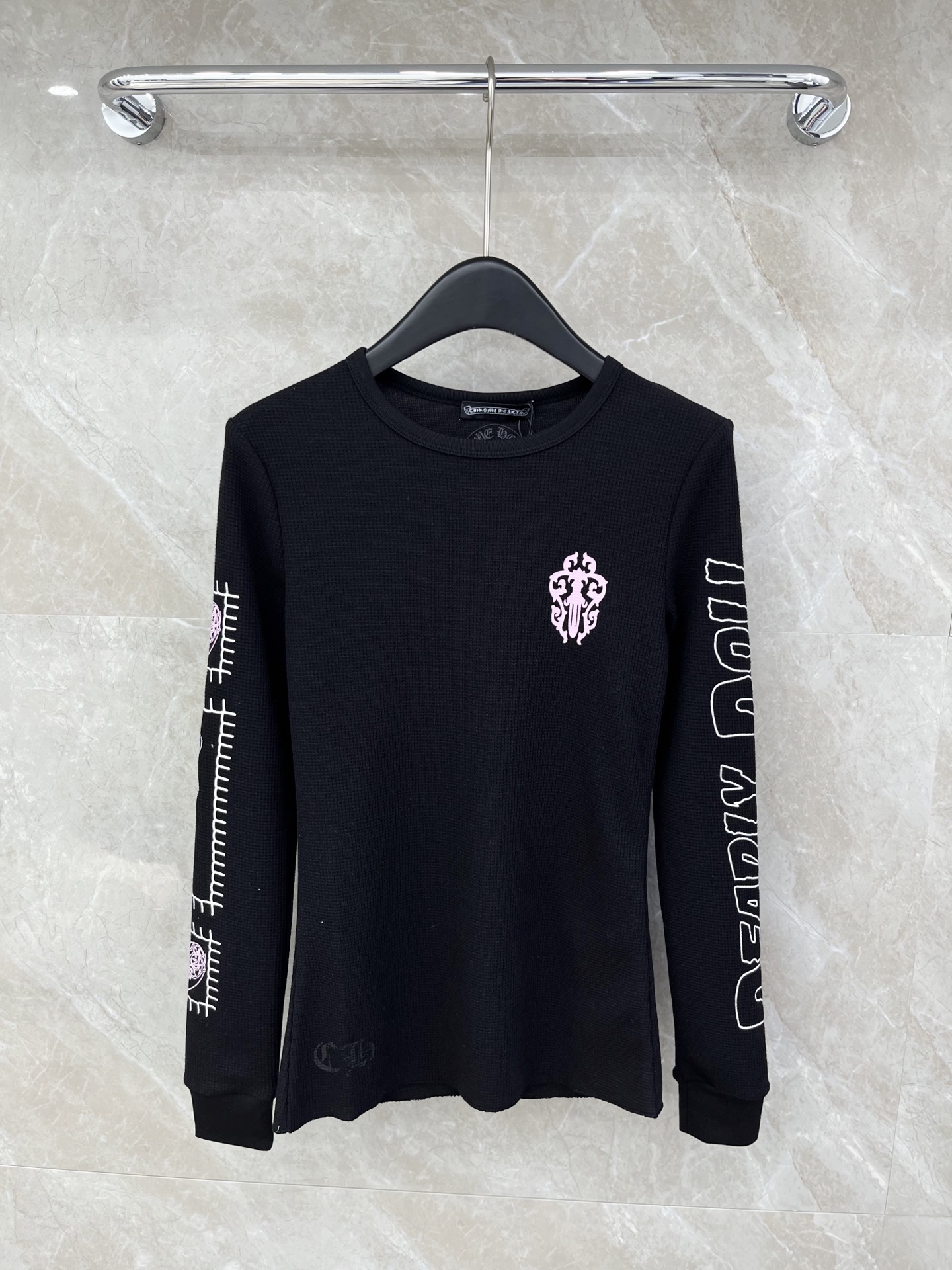 🛒𝐍𝐄𝐖 · 𝟐𝟎𝟐6/爆款现货原单品质 克罗星｜2026新款长袖印花T高品质时尚潮流上身的触感谁穿谁知