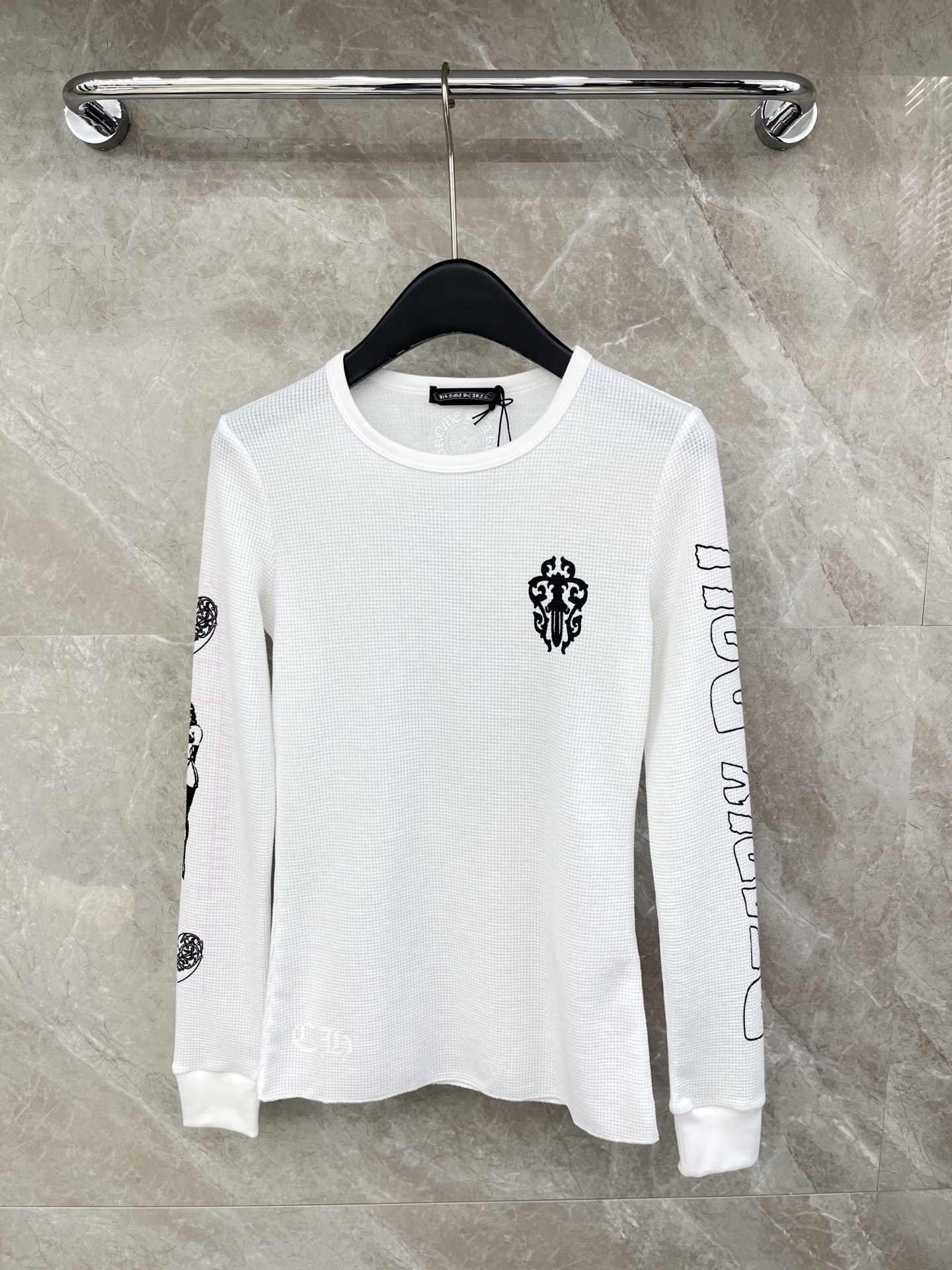 🛒𝐍𝐄𝐖 · 𝟐𝟎𝟐6/爆款现货原单品质 克罗星｜2026新款长袖印花T高品质时尚潮流上身的触感谁穿谁知