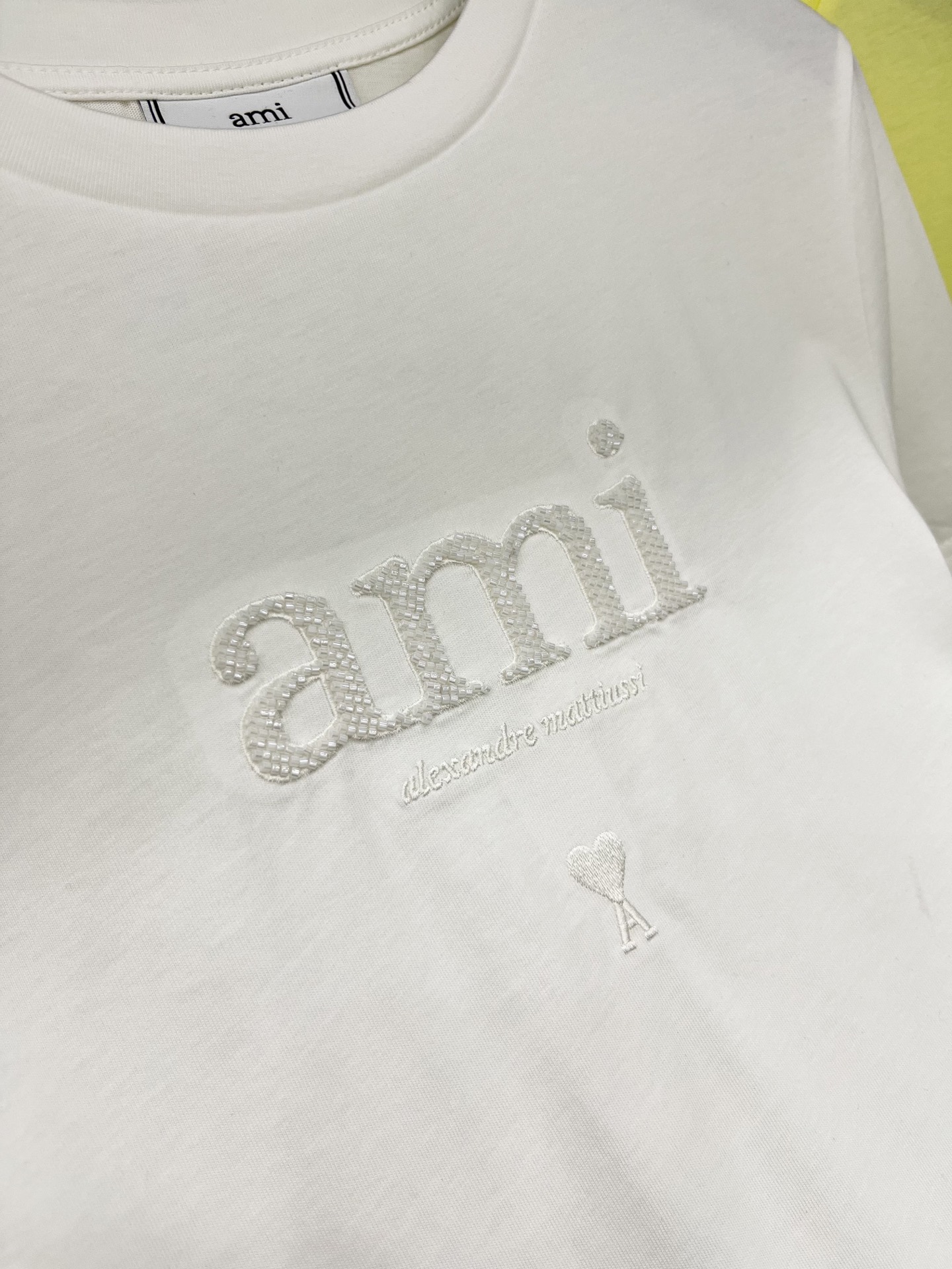 🛒𝐍𝐄𝐖 · 𝟐𝟎𝟐6/爆款现货原单品质 Ami*｜26新品串珠绣短袖T恤精致宽松版型上身巨显瘦！男女同