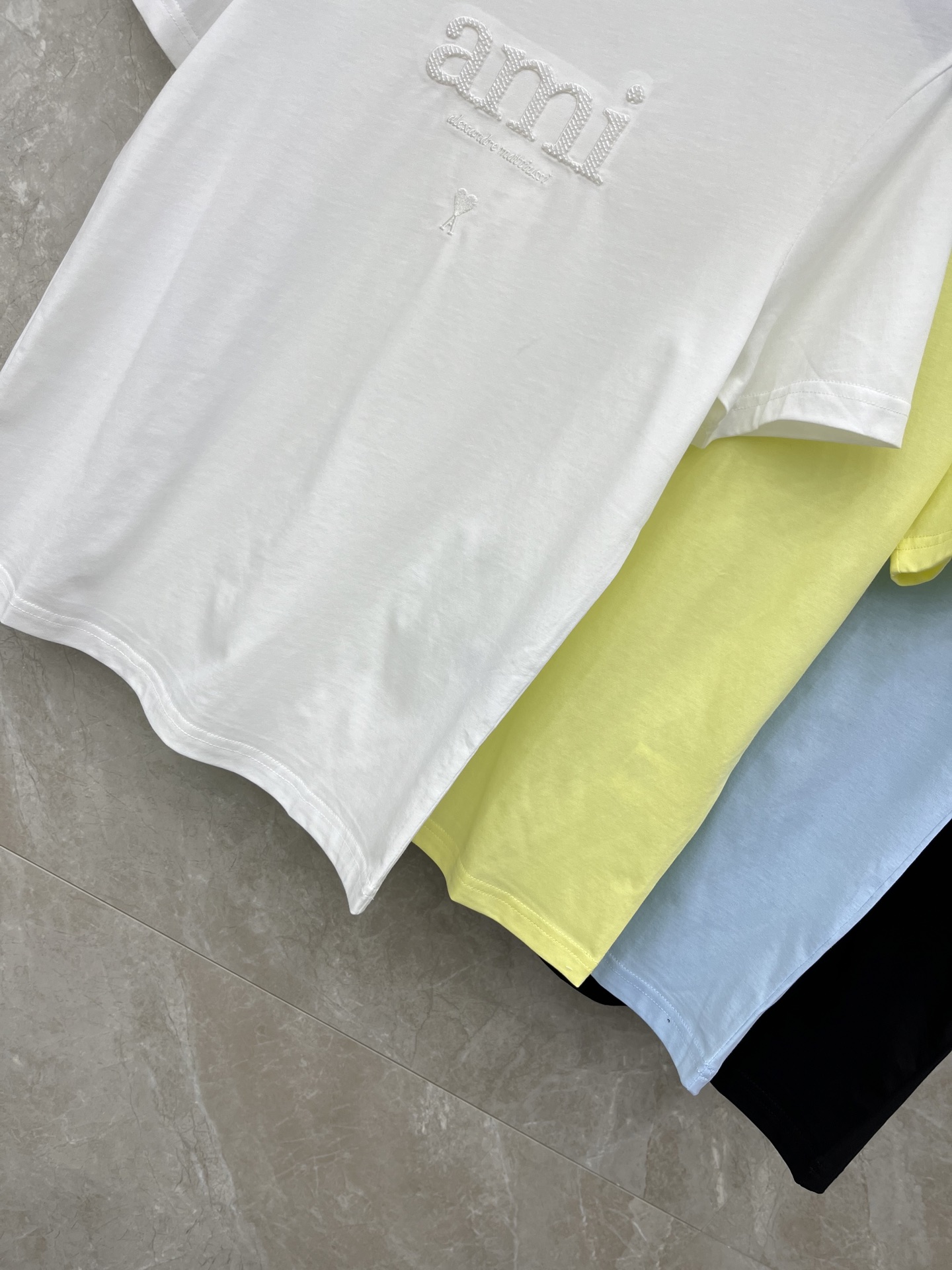 🛒𝐍𝐄𝐖 · 𝟐𝟎𝟐6/爆款现货原单品质 Ami*｜26新品串珠绣短袖T恤精致宽松版型上身巨显瘦！男女同