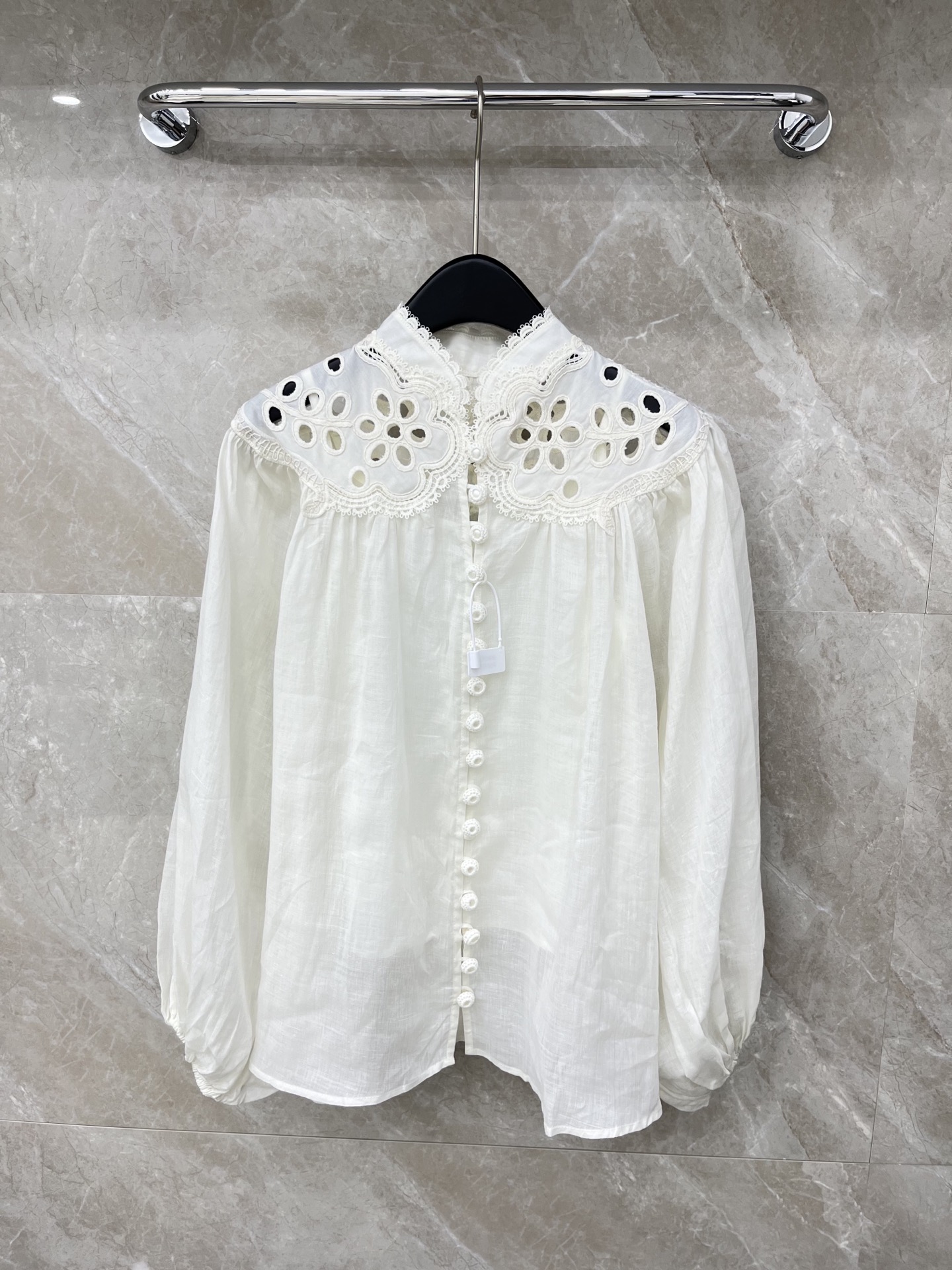 🛒𝐍𝐄𝐖 · 𝟐𝟎𝟐6/爆款现货原单品质 小众*｜2026新品长袖水溶镂空拼接两件套衬衫灯笼袖设计 精致