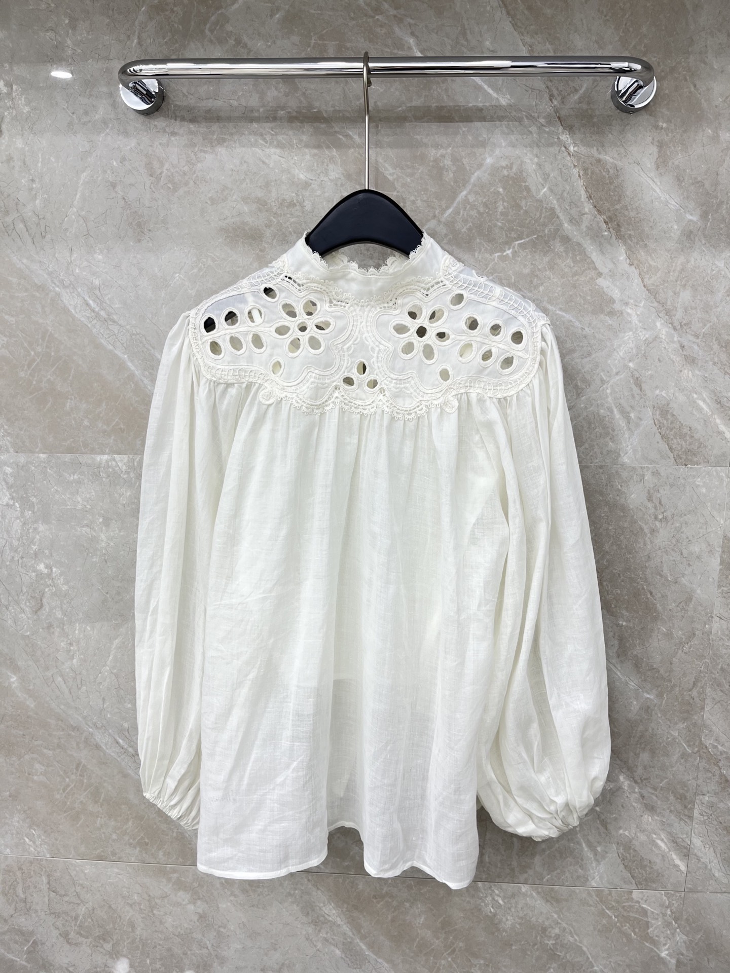 🛒𝐍𝐄𝐖 · 𝟐𝟎𝟐6/爆款现货原单品质 小众*｜2026新品长袖水溶镂空拼接两件套衬衫灯笼袖设计 精致