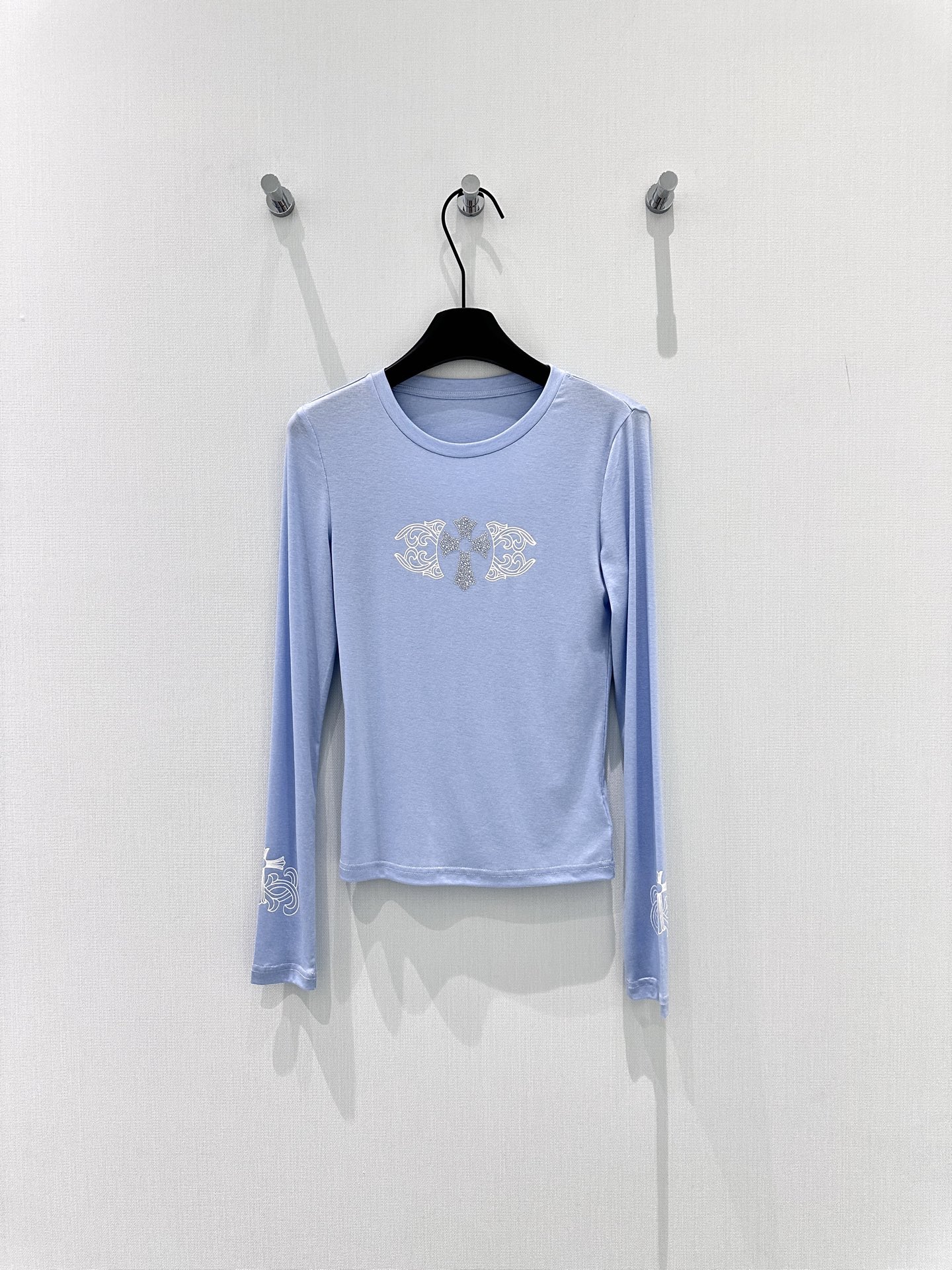 🛒𝐍𝐄𝐖 · 𝟐𝟎𝟐6/爆款现货设计师 原创｜2026新款天丝羊毛打底衫云感舒适的系列！上身的触感谁穿谁