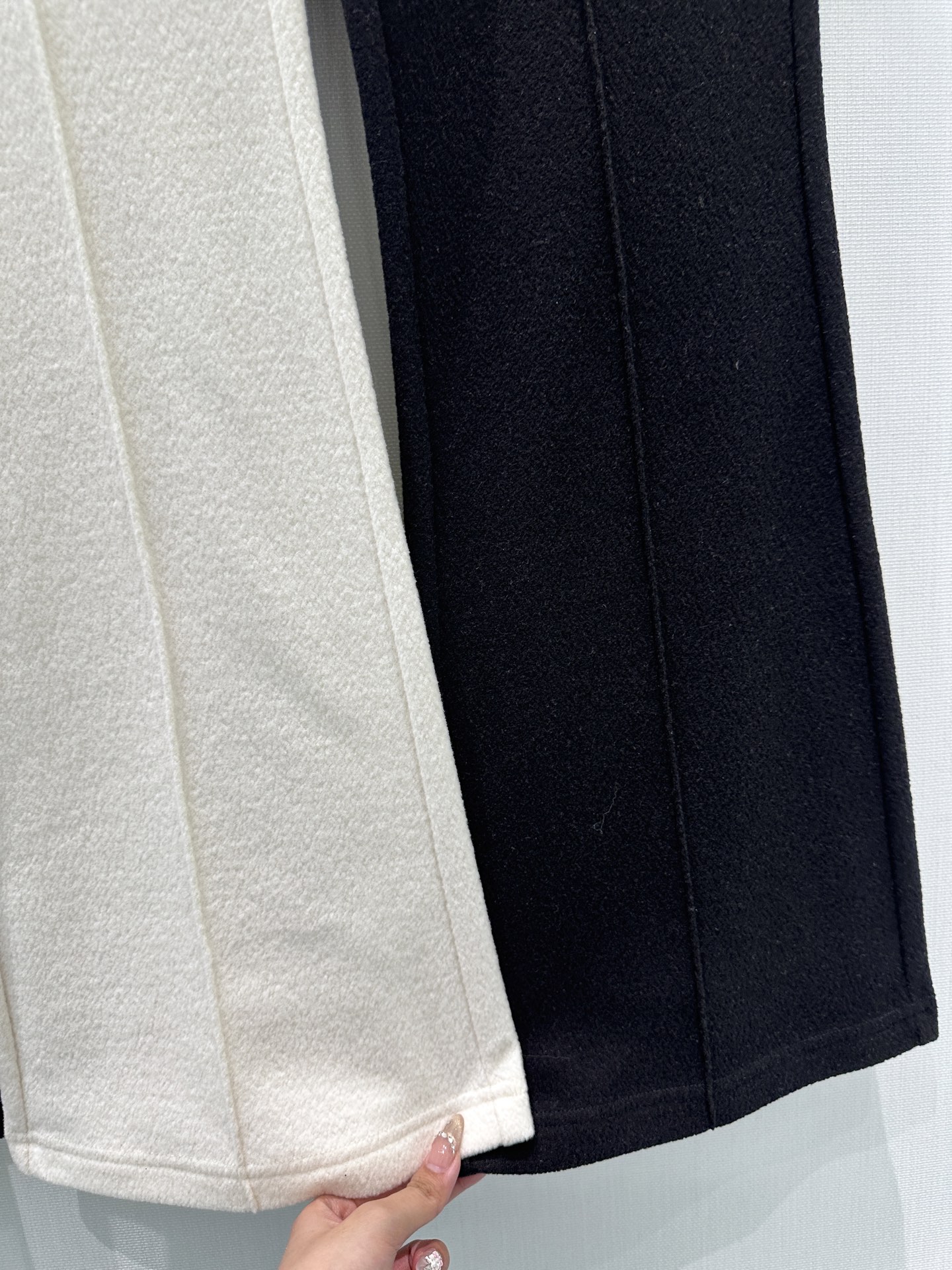 🛒𝐍𝐄𝐖 · 𝟐𝟎𝟐6/爆款现货设计师 原创｜26新品微喇抽绳休闲裤！定制版型 极简主义法式优雅的气质风