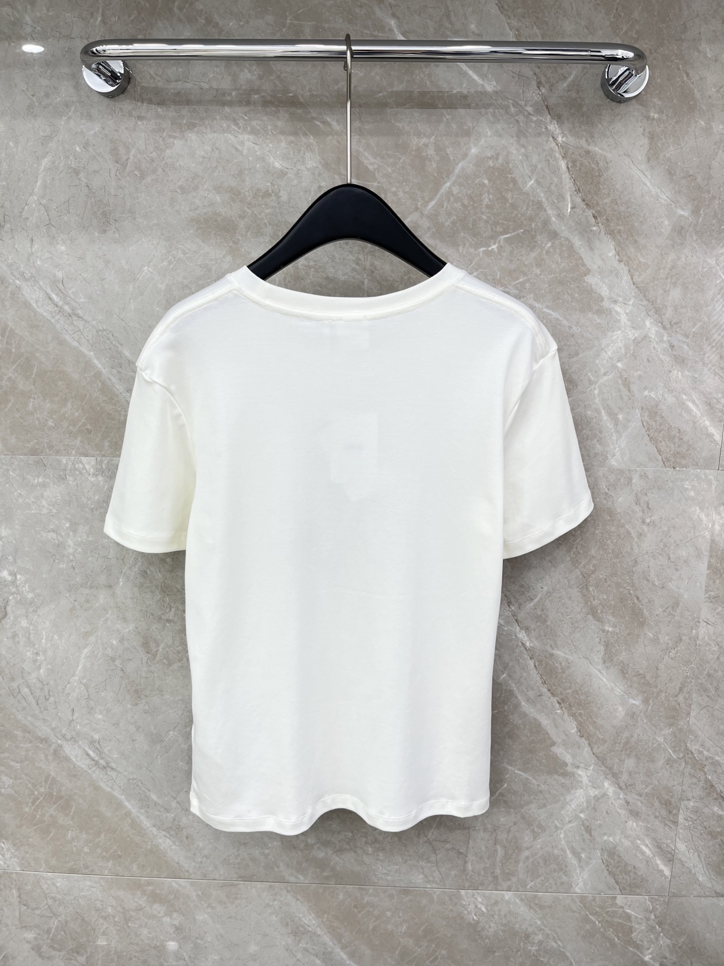 🛒𝐍𝐄𝐖 · 𝟐𝟎𝟐6/爆款现货原单品质 Dio*｜26新品刺绣印花短袖T恤精致版型上身巨显瘦！定制最新