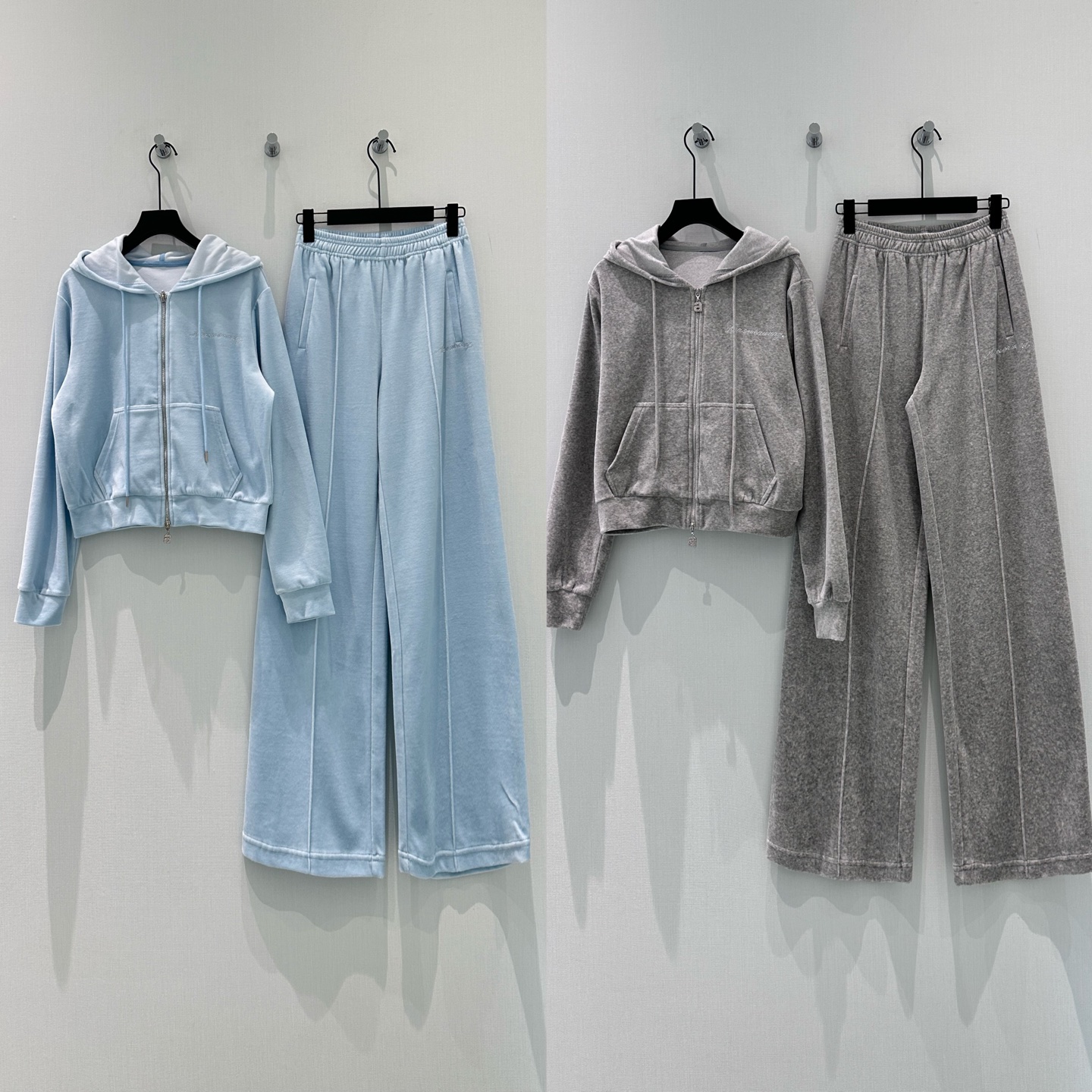 🛒𝐍𝐄𝐖 · 𝟐𝟎𝟐6/爆款现货设计师 原创｜26早春新品天鹅绒烫钻字母套装！高端定制拉链卫衣外套，搭配