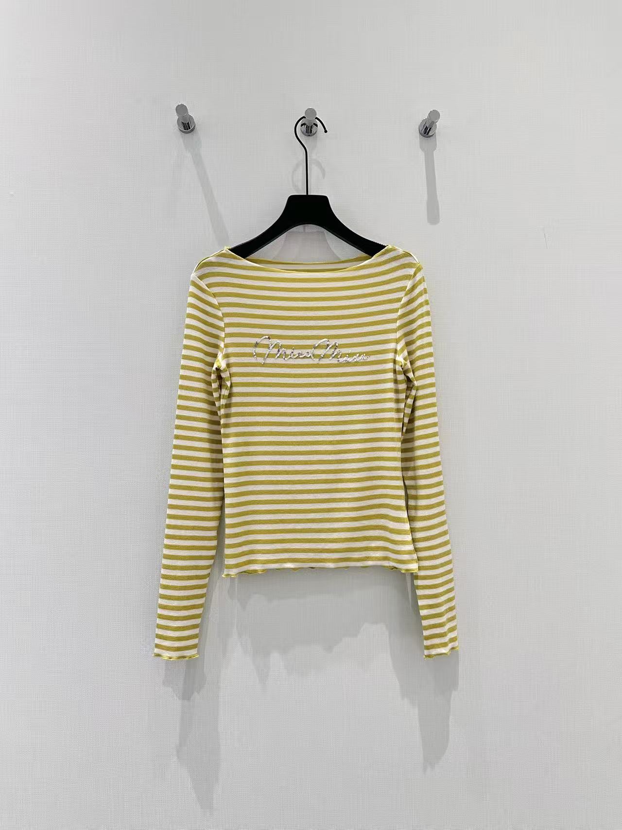 🛒𝐍𝐄𝐖 · 𝟐𝟎𝟐6/爆款现货设计师 原创｜2026新款天丝羊毛条纹打底衫云感舒适的系列！上身的触感谁