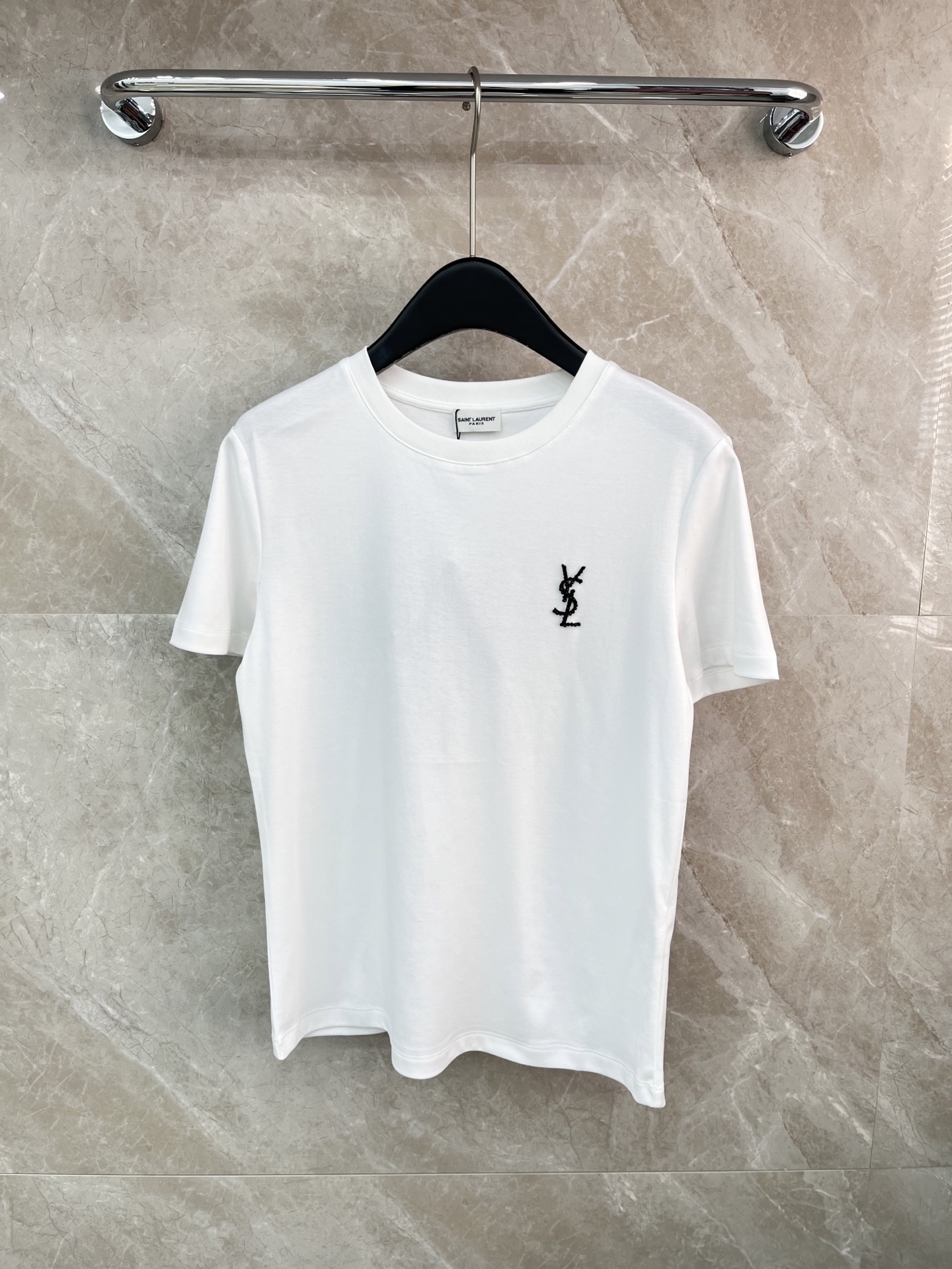 🛒𝐍𝐄𝐖 · 𝟐𝟎𝟐6/爆款现货原单品质 Ysl*｜26新品订珠短袖T恤精致宽松版型上身巨显瘦！男女同款