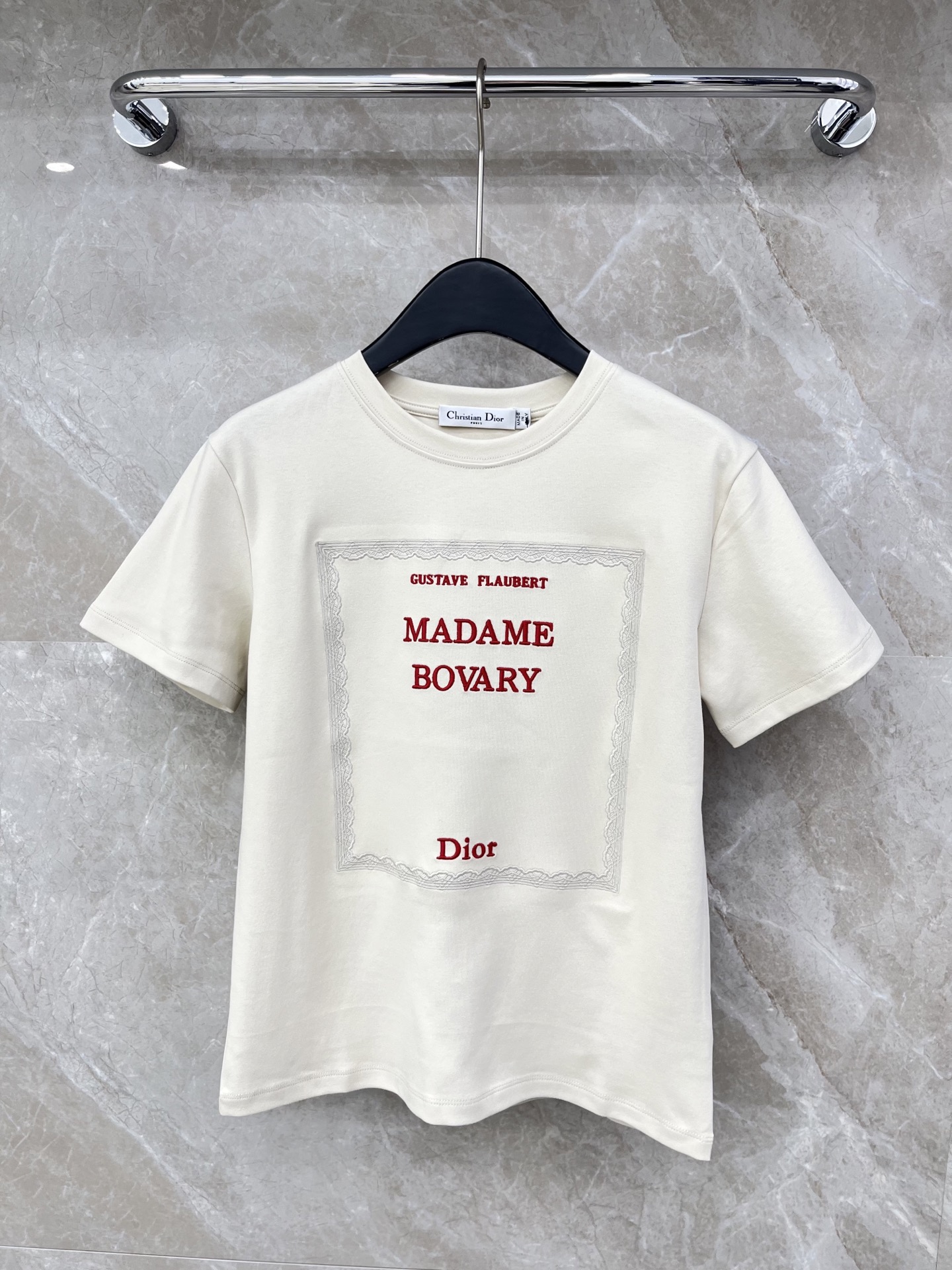 🛒𝐍𝐄𝐖 · 𝟐𝟎𝟐6/爆款现货原单品质 Dio*｜26新品刺绣字母短袖T恤精致宽松版型上身巨显瘦！定制