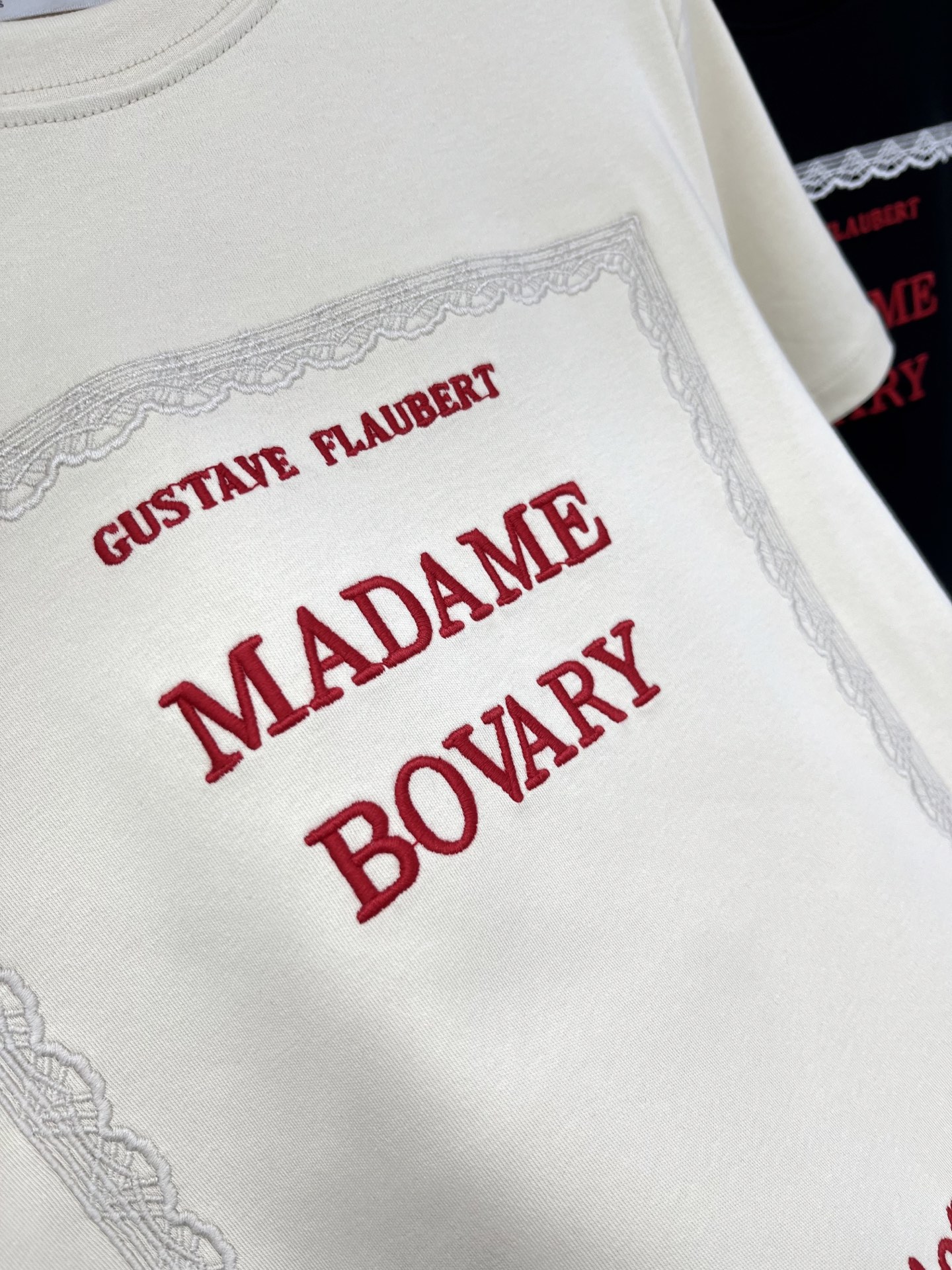 🛒𝐍𝐄𝐖 · 𝟐𝟎𝟐6/爆款现货原单品质 Dio*｜26新品刺绣字母短袖T恤精致宽松版型上身巨显瘦！定制