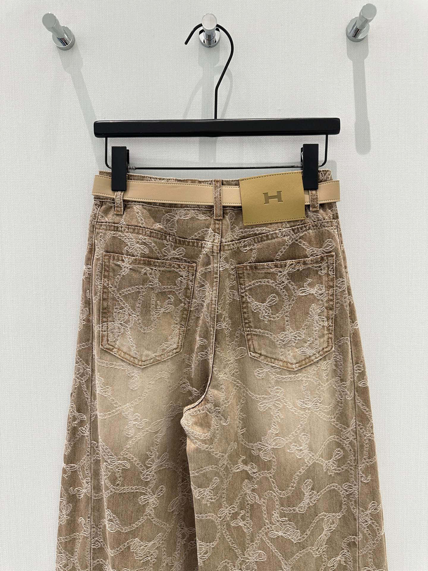 🛒𝐍𝐄𝐖 · 𝟐𝟎𝟐6/爆款现货【早春新款】原创｜定制纹理提花牛仔裤采用高端定制面料，牛仔穿起来非常舒适