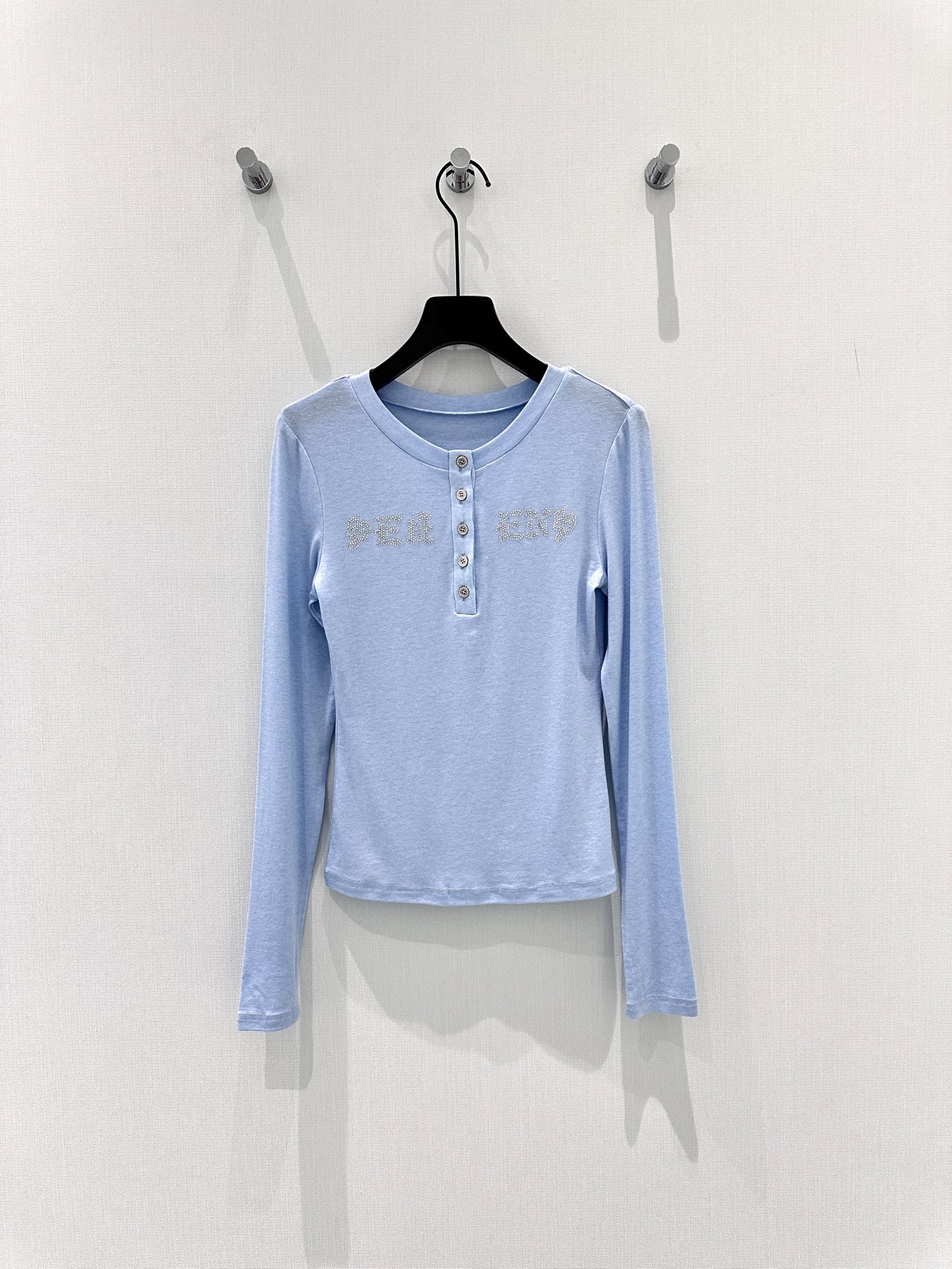 🛒𝐍𝐄𝐖 · 𝟐𝟎𝟐6/爆款现货设计师 原创｜2026新款天丝长袖打底衫云感舒适的系列！上身的触感谁穿谁